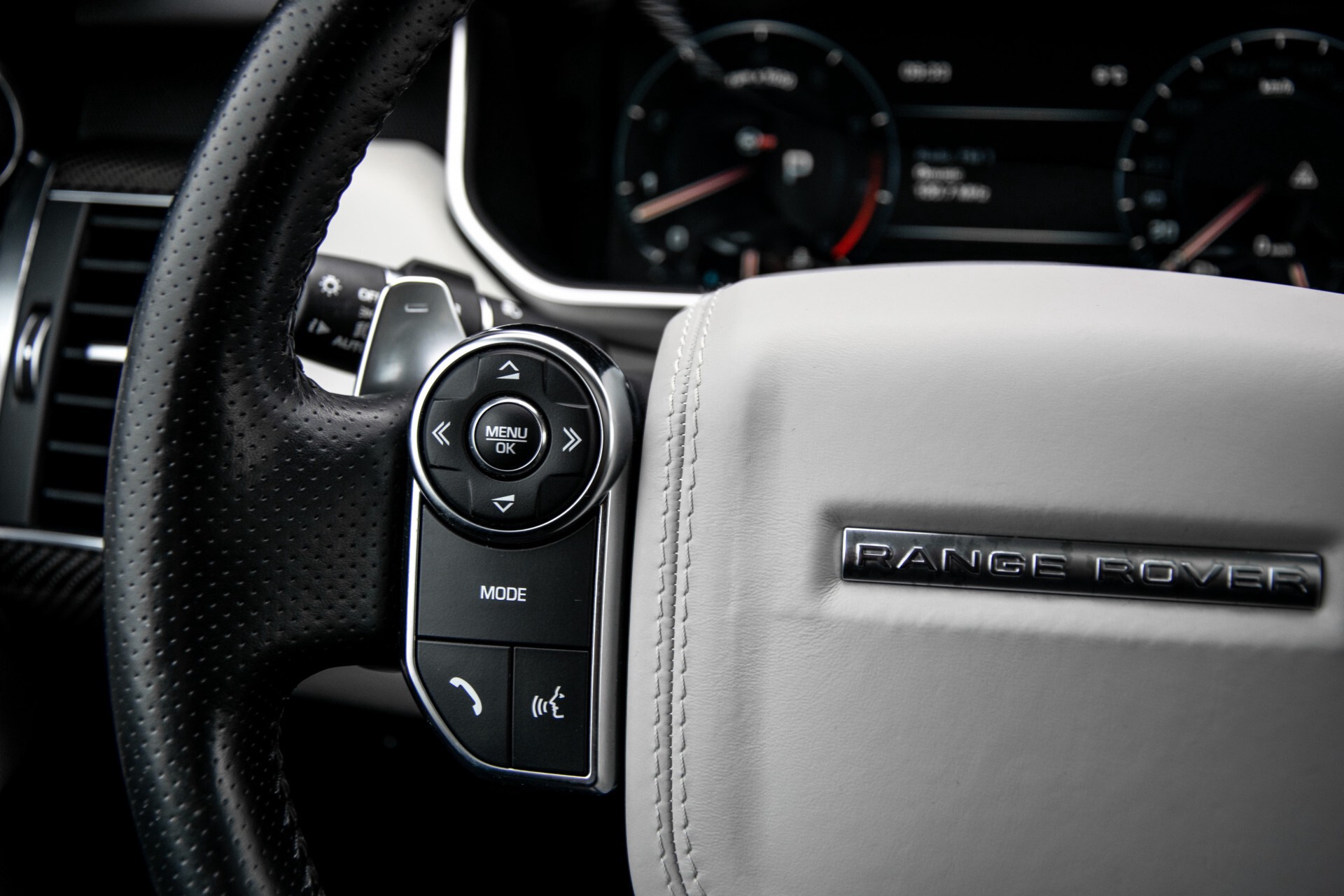 Land Rover Range Rover Sport SVR 5.0 V8 Supercharged Carbon/Edition/ACC/Keyless/Panorama/Meridian/New Service Aut8 Foto 10