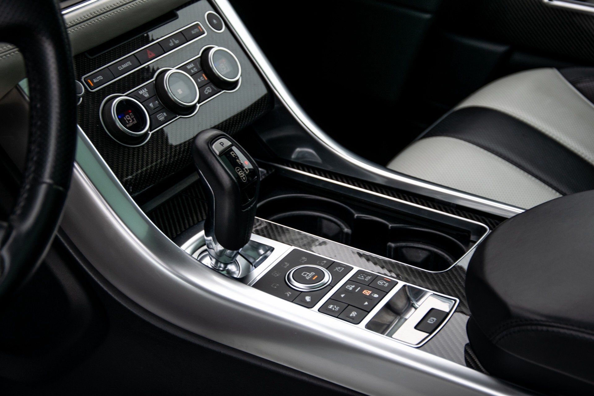 Land Rover Range Rover Sport SVR 5.0 V8 Supercharged Carbon/Edition/ACC/Keyless/Panorama/Meridian/New Service Aut8 Foto 19