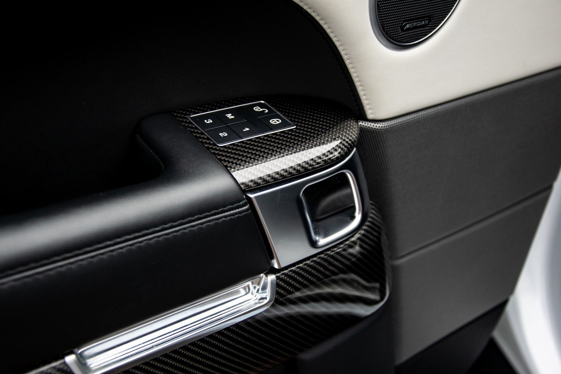 Land Rover Range Rover Sport SVR 5.0 V8 Supercharged Carbon/Edition/ACC/Keyless/Panorama/Meridian/New Service Aut8 Foto 25