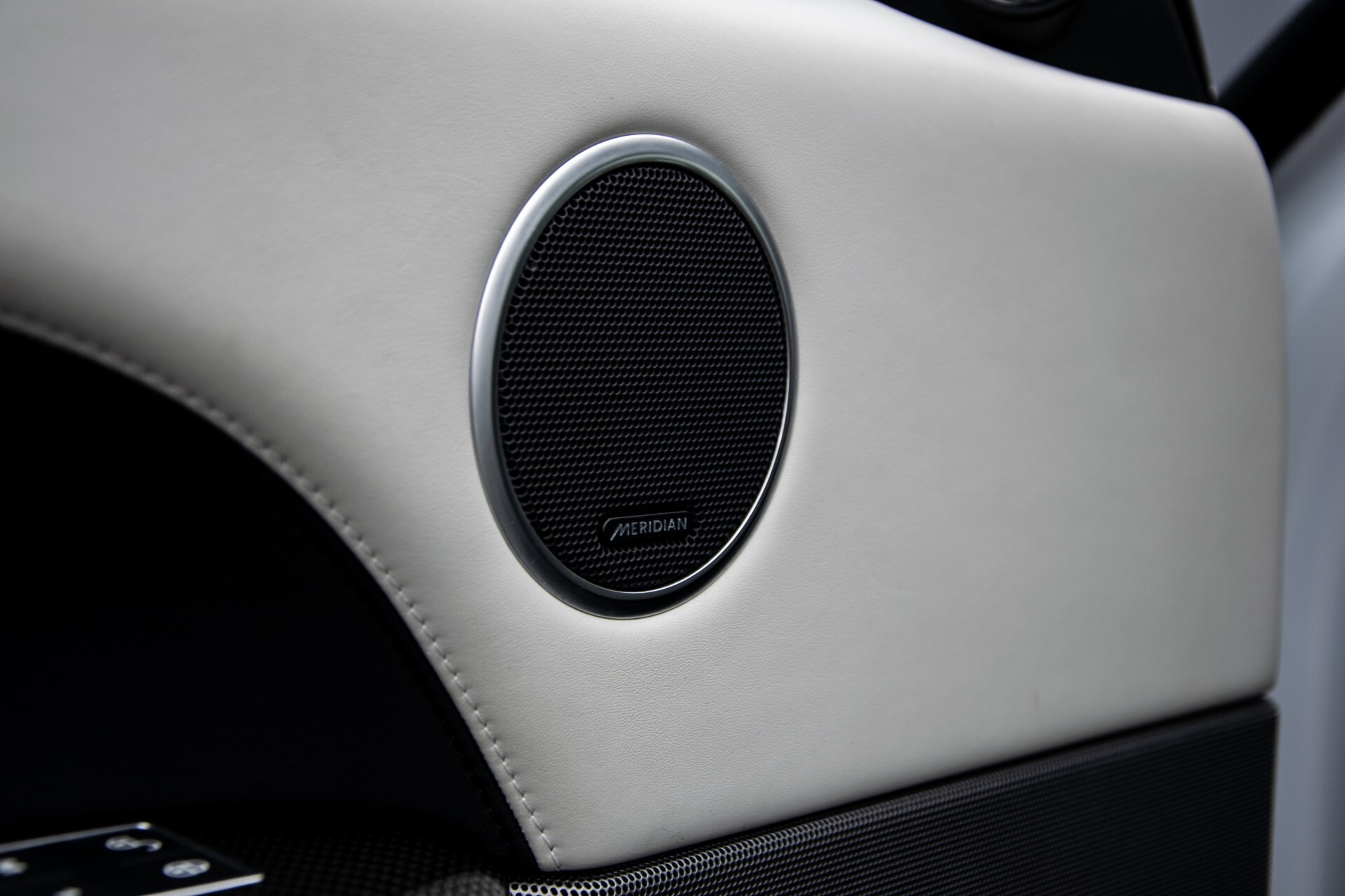 Land Rover Range Rover Sport SVR 5.0 V8 Supercharged Carbon/Edition/ACC/Keyless/Panorama/Meridian/New Service Aut8 Foto 31