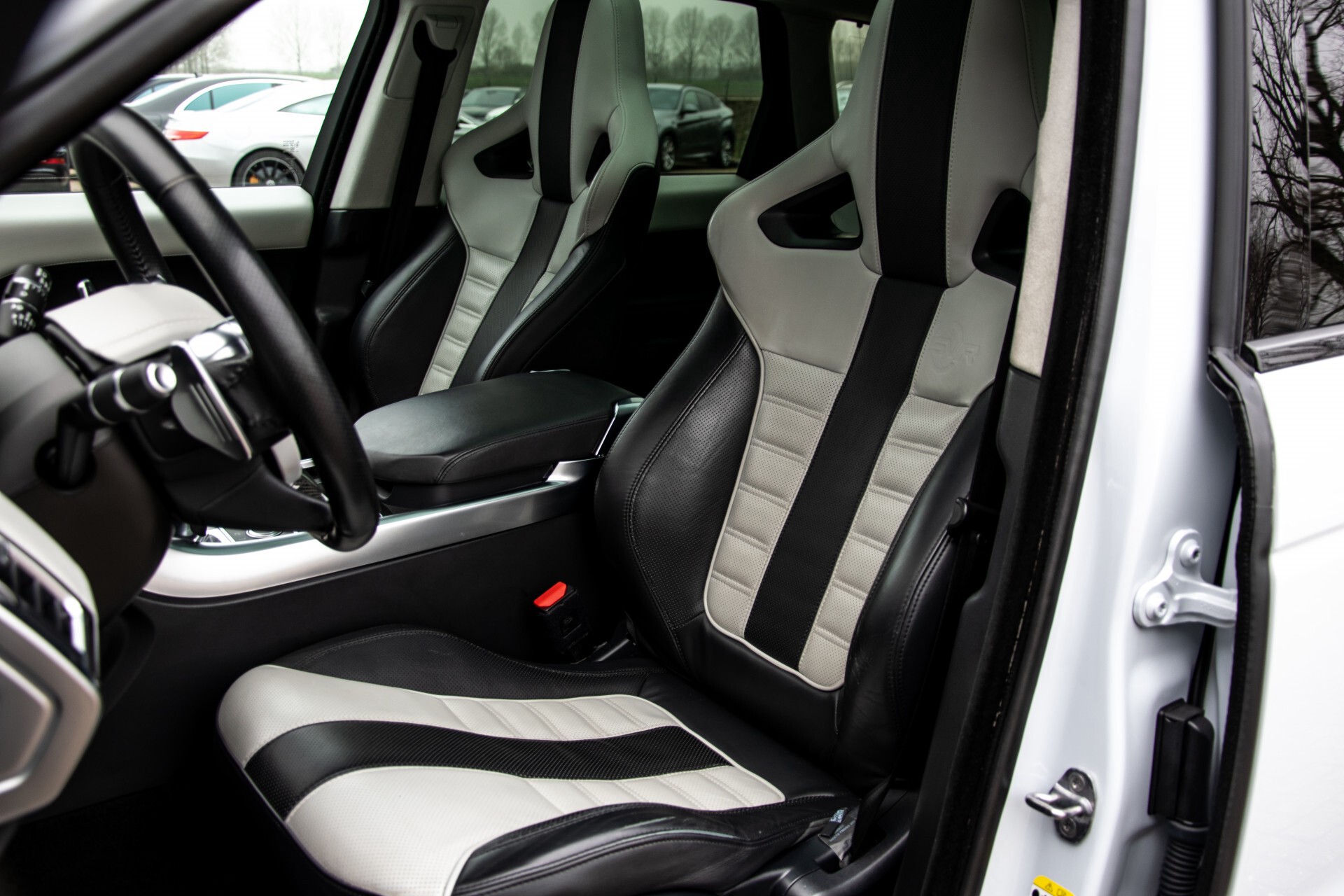 Land Rover Range Rover Sport SVR 5.0 V8 Supercharged Carbon/Edition/ACC/Keyless/Panorama/Meridian/New Service Aut8 Foto 37