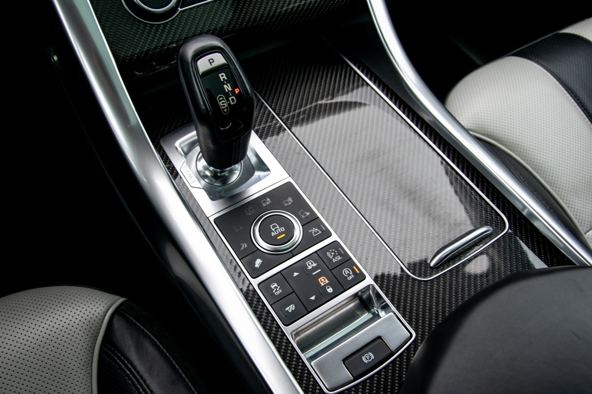 Land Rover Range Rover Sport SVR 5.0 V8 Supercharged Carbon/Edition/ACC/Keyless/Panorama/Meridian/New Service Aut8 Foto 45