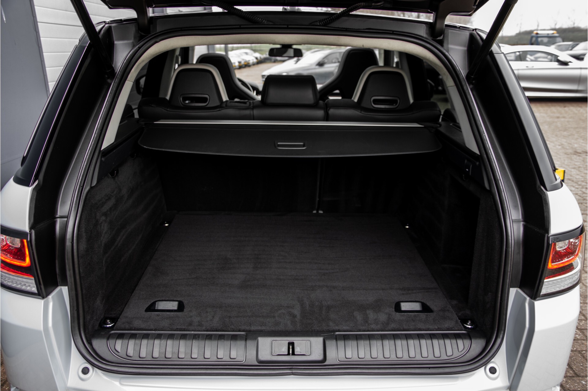 Land Rover Range Rover Sport SVR 5.0 V8 Supercharged Carbon/Edition/ACC/Keyless/Panorama/Meridian/New Service Aut8 Foto 58