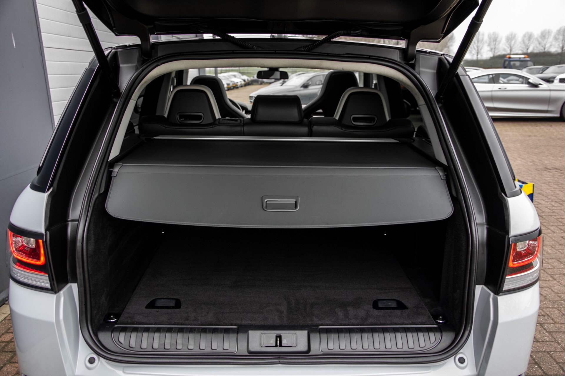 Land Rover Range Rover Sport SVR 5.0 V8 Supercharged Carbon/Edition/ACC/Keyless/Panorama/Meridian/New Service Aut8 Foto 59