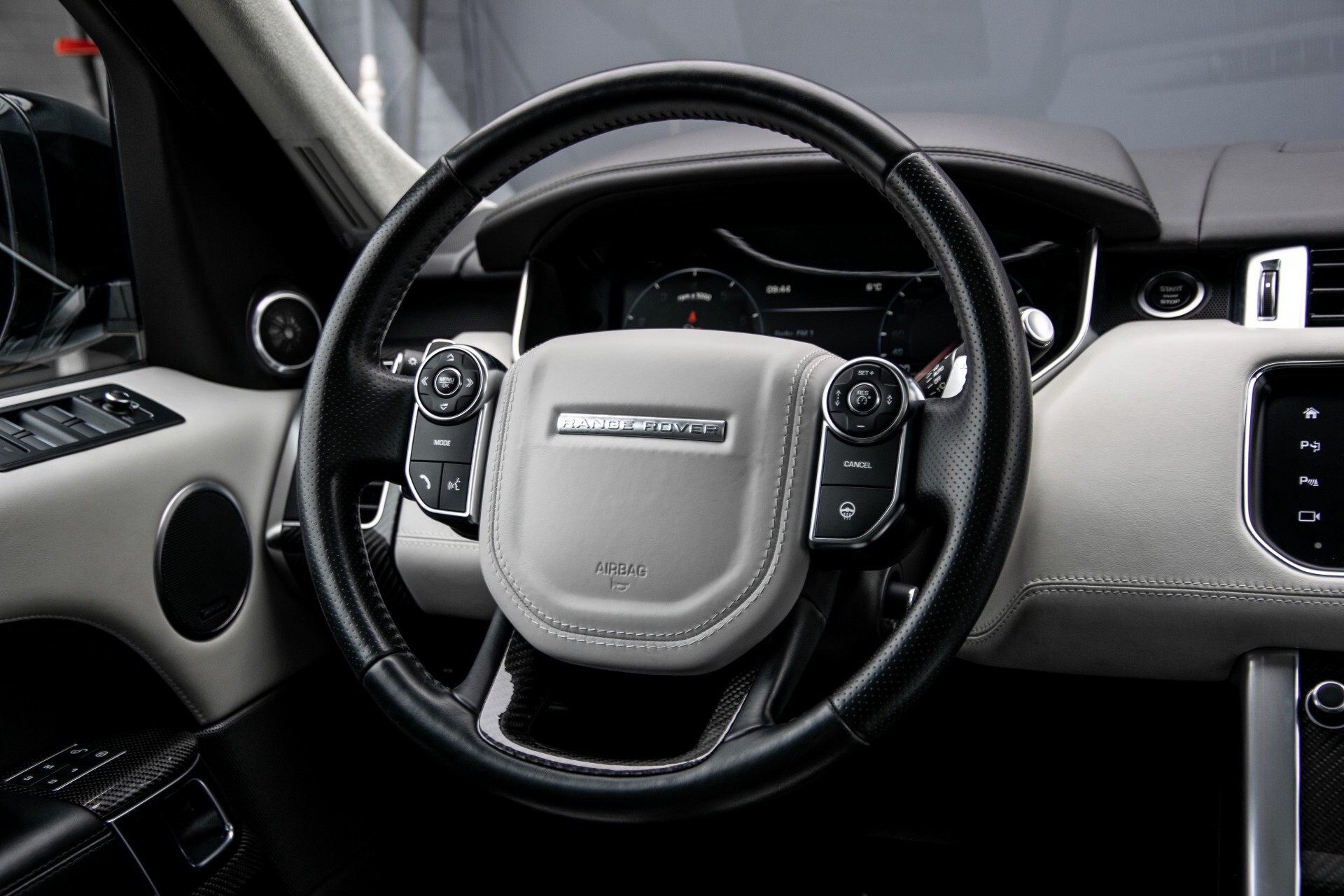 Land Rover Range Rover Sport SVR 5.0 V8 Supercharged Carbon/Edition/ACC/Keyless/Panorama/Meridian/New Service Aut8 Foto 8