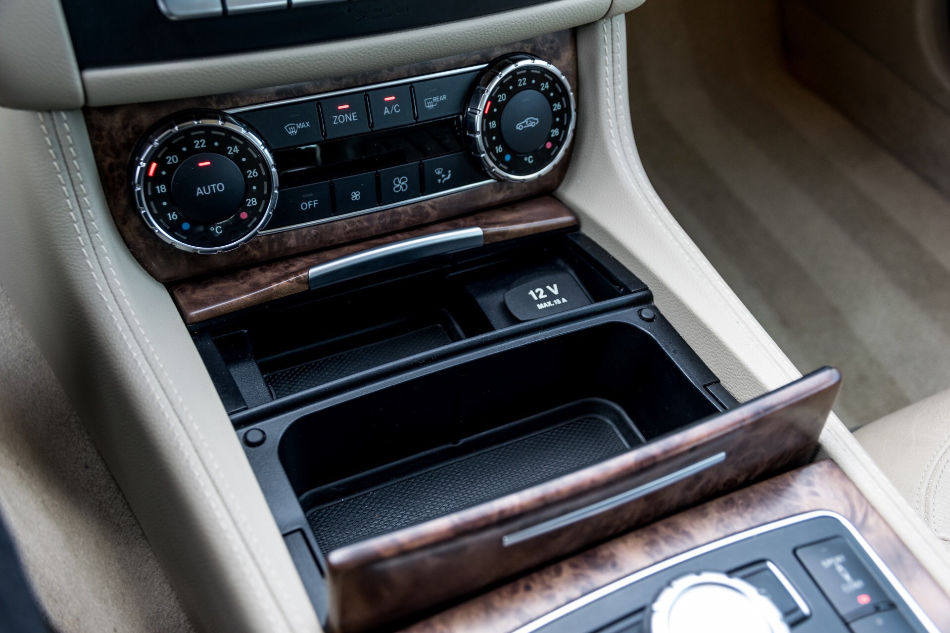 Mercedes-Benz CLS-Klasse 350 Cdi Luchtvering/Distronic/Nachtzicht/AMG/Comand/ILS Aut7 Foto 33