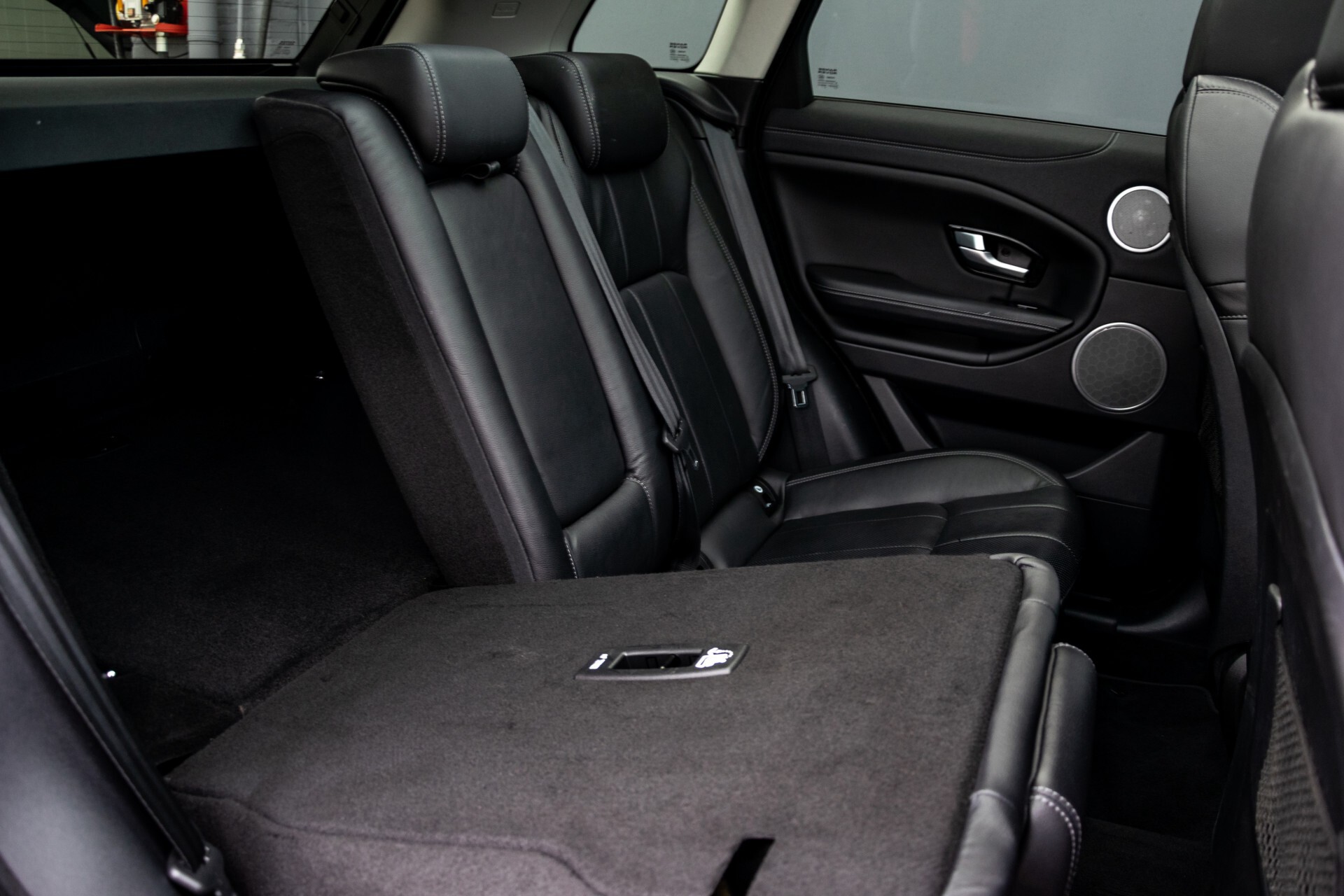 Land Rover Range Rover Evoque 2.0 TD4 SE Dynamic Blackline Panorama Camera Aut9 Foto 6