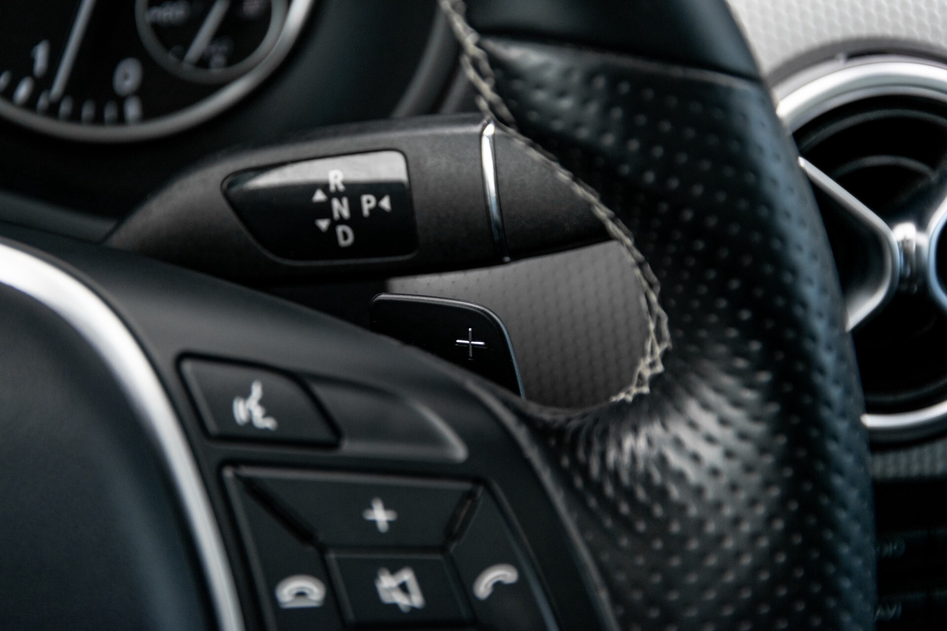 Mercedes-Benz B-Klasse 250 Sport Panorama/Comand/Bi-xenon/Night/Verw-stln Aut7 Foto 13