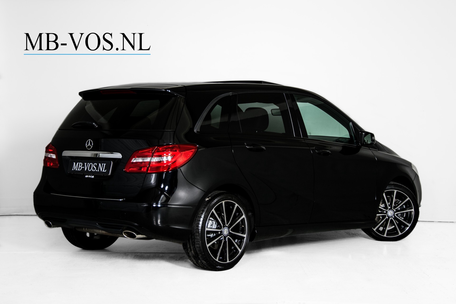 Mercedes-Benz B-Klasse 250 Sport Panorama/Comand/Bi-xenon/Night/Verw-stln Aut7 Foto 2