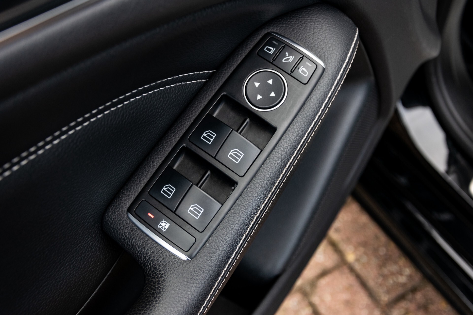 Mercedes-Benz B-Klasse 250 Sport Panorama/Comand/Bi-xenon/Night/Verw-stln Aut7 Foto 24