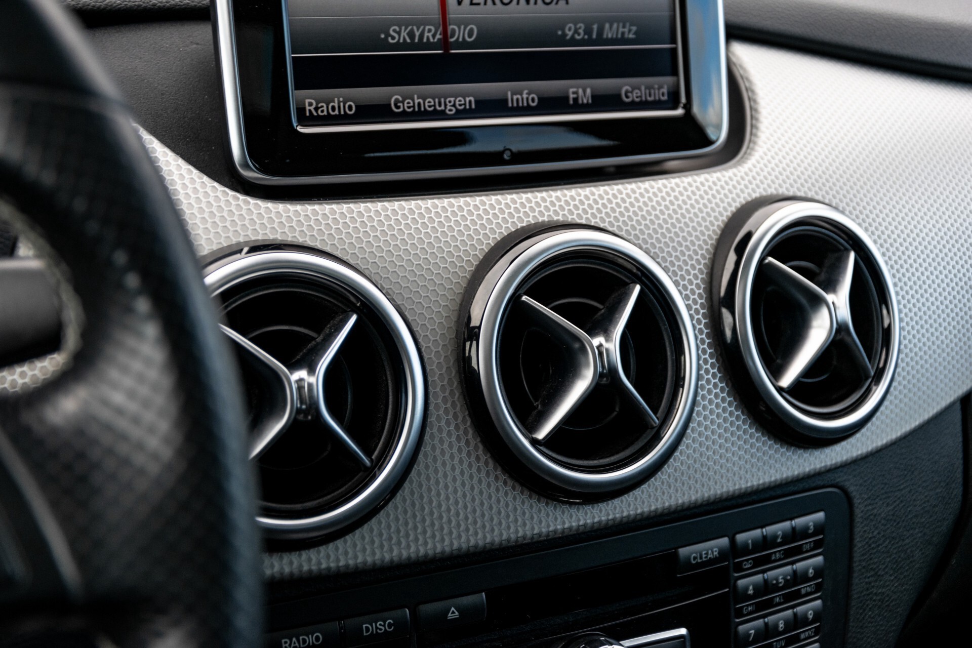 Mercedes-Benz B-Klasse 250 Sport Panorama/Comand/Bi-xenon/Night/Verw-stln Aut7 Foto 30