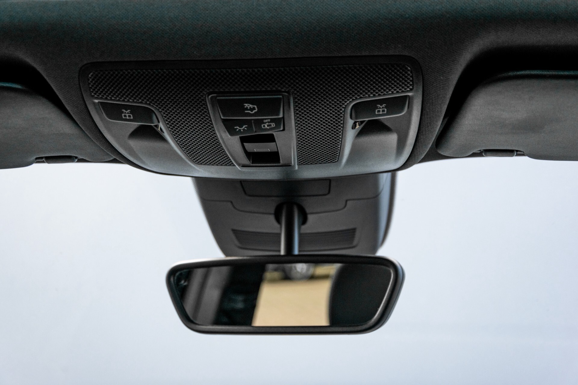 Mercedes-Benz B-Klasse 250 Sport Panorama/Comand/Bi-xenon/Night/Verw-stln Aut7 Foto 38