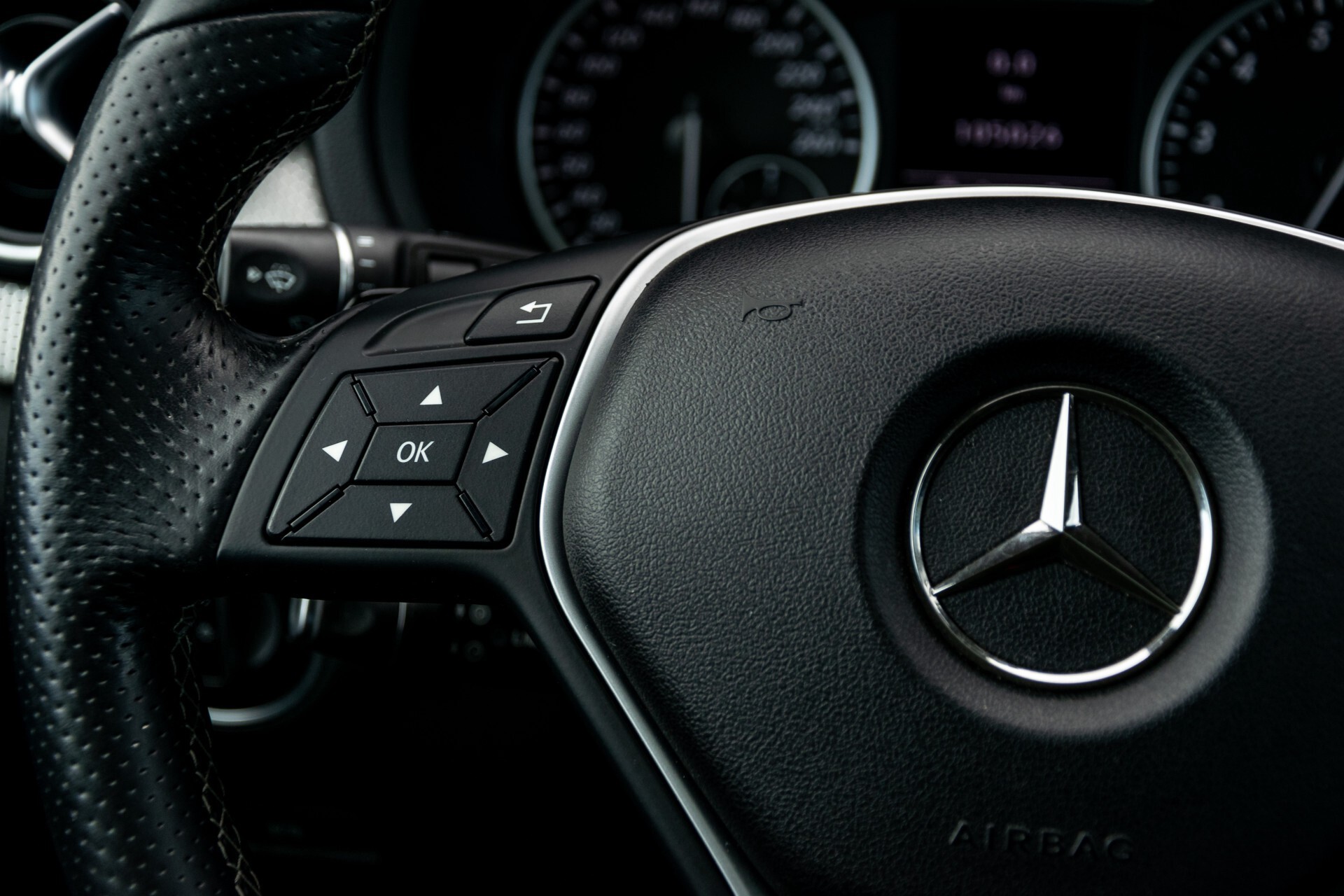 Mercedes-Benz B-Klasse 250 Sport Panorama/Comand/Bi-xenon/Night/Verw-stln Aut7 Foto 9