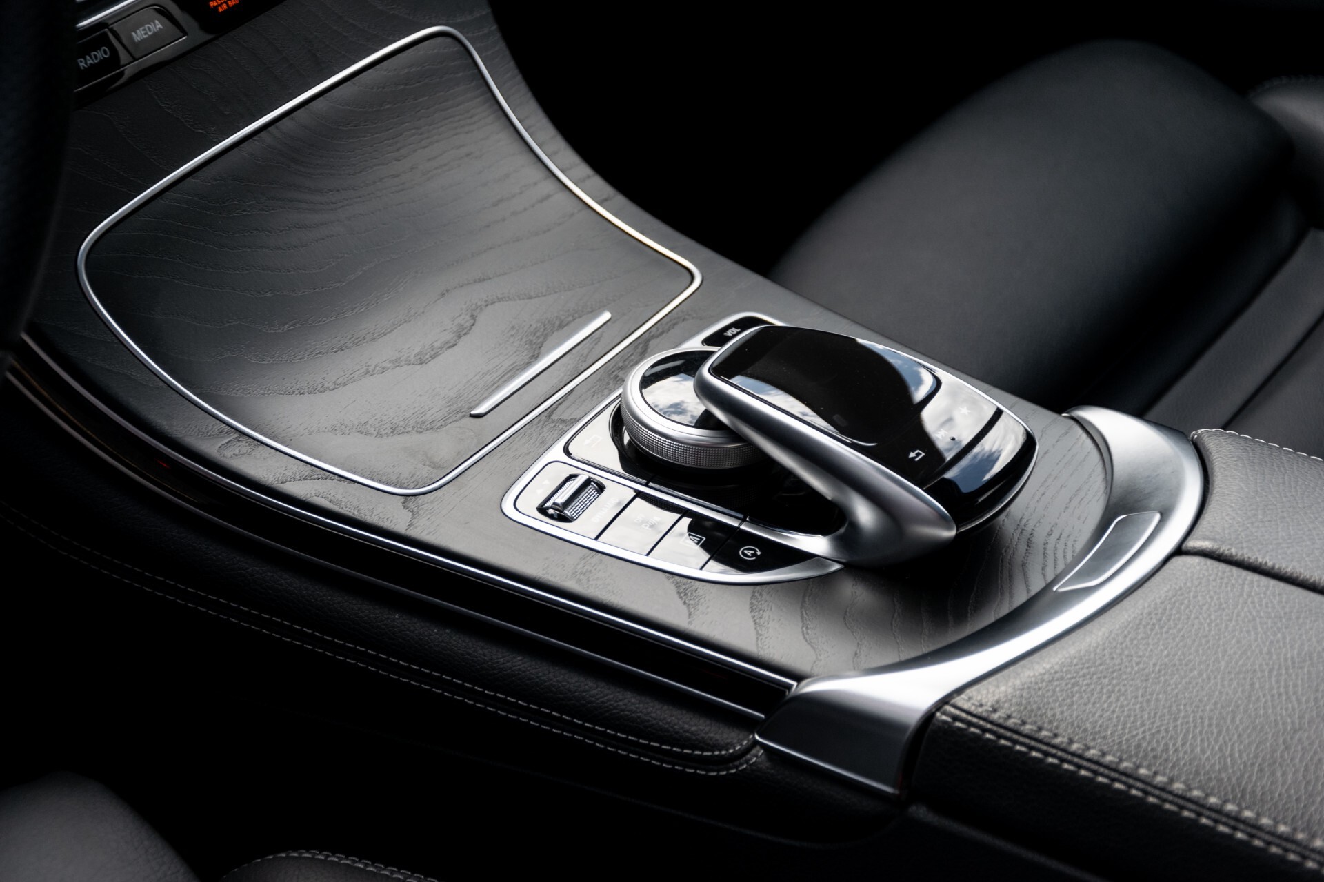 Mercedes-Benz GLC 250 d 4-M AMG Panorama/Burmester/20"/Treeplanken/Trekhaak/Camera Aut9 Foto 18