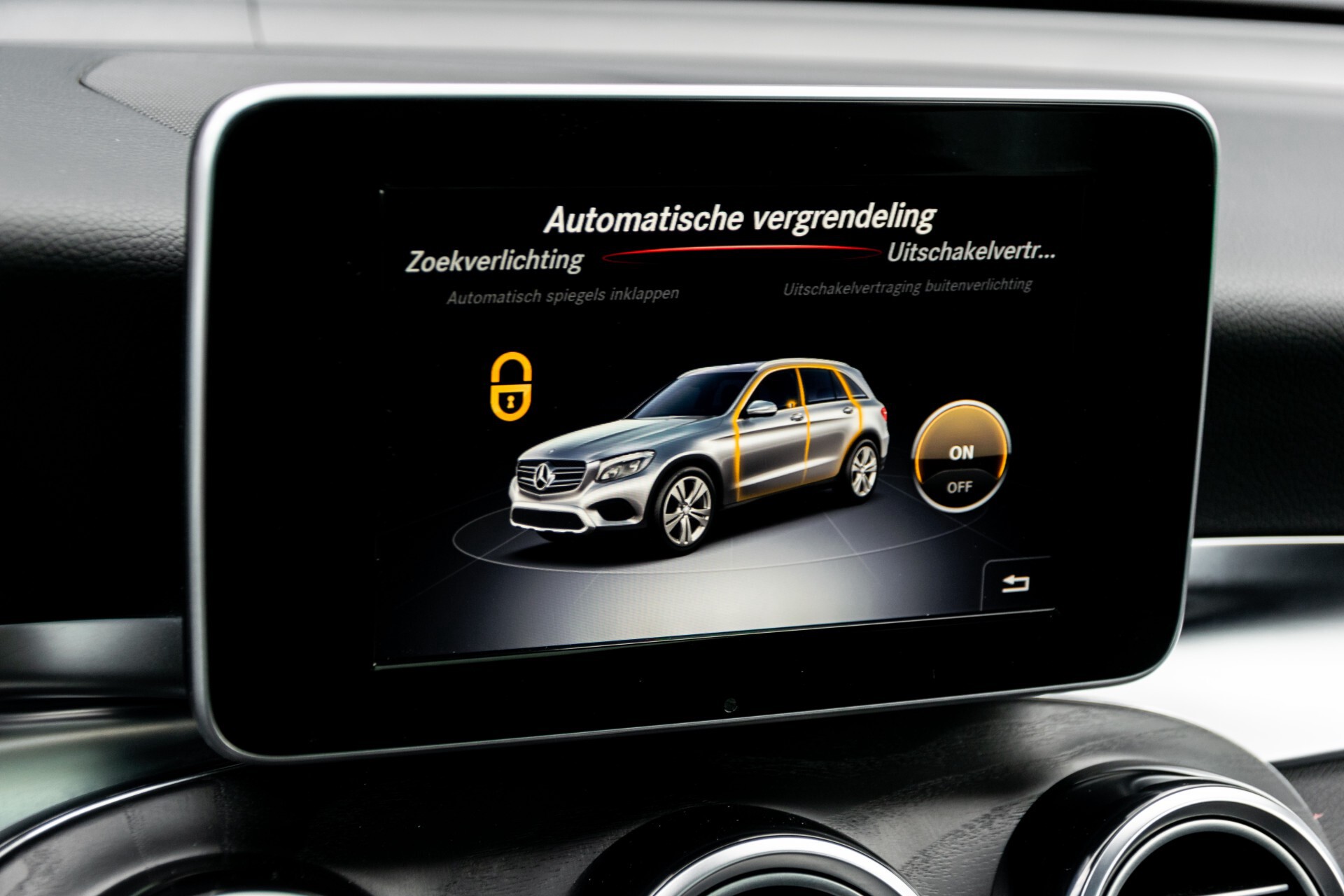 Mercedes-Benz GLC 250 d 4-M AMG Panorama/Burmester/20"/Treeplanken/Trekhaak/Camera Aut9 Foto 31