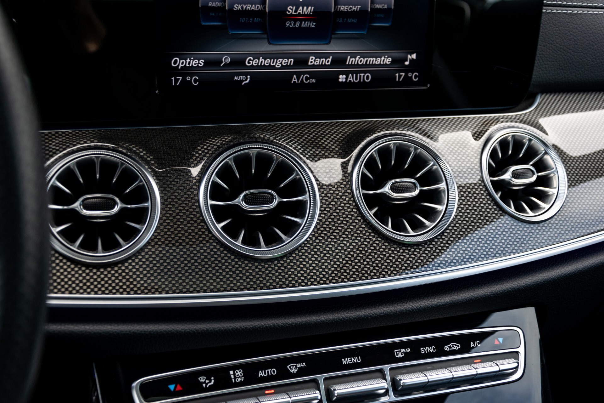 Mercedes-Benz E-Klasse Coupé 220 d AMG Night Panorama Aut9 Foto 28