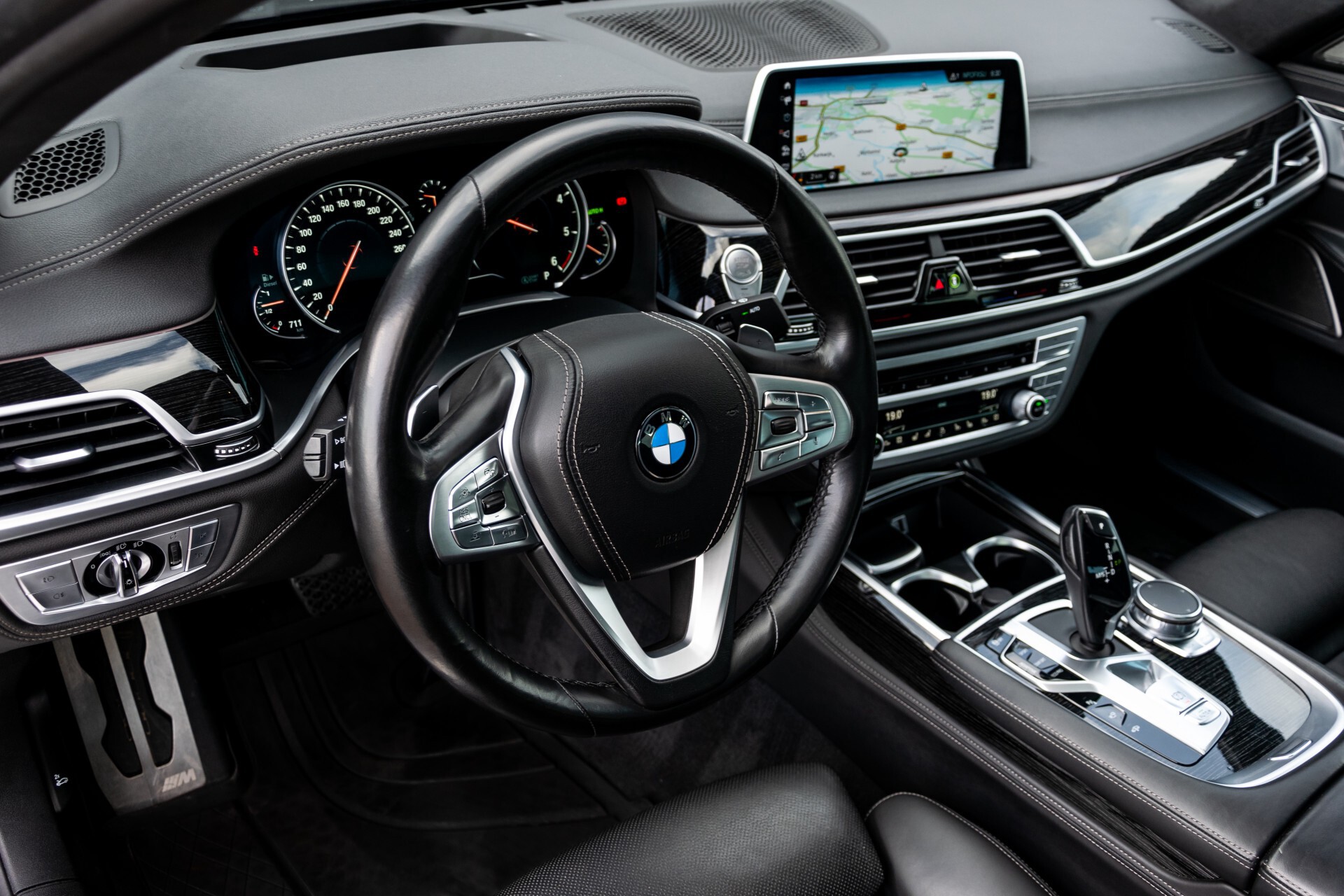 BMW 7 Serie 740d xDrive M-Sport High Executive Full Options Aut8 Foto 17