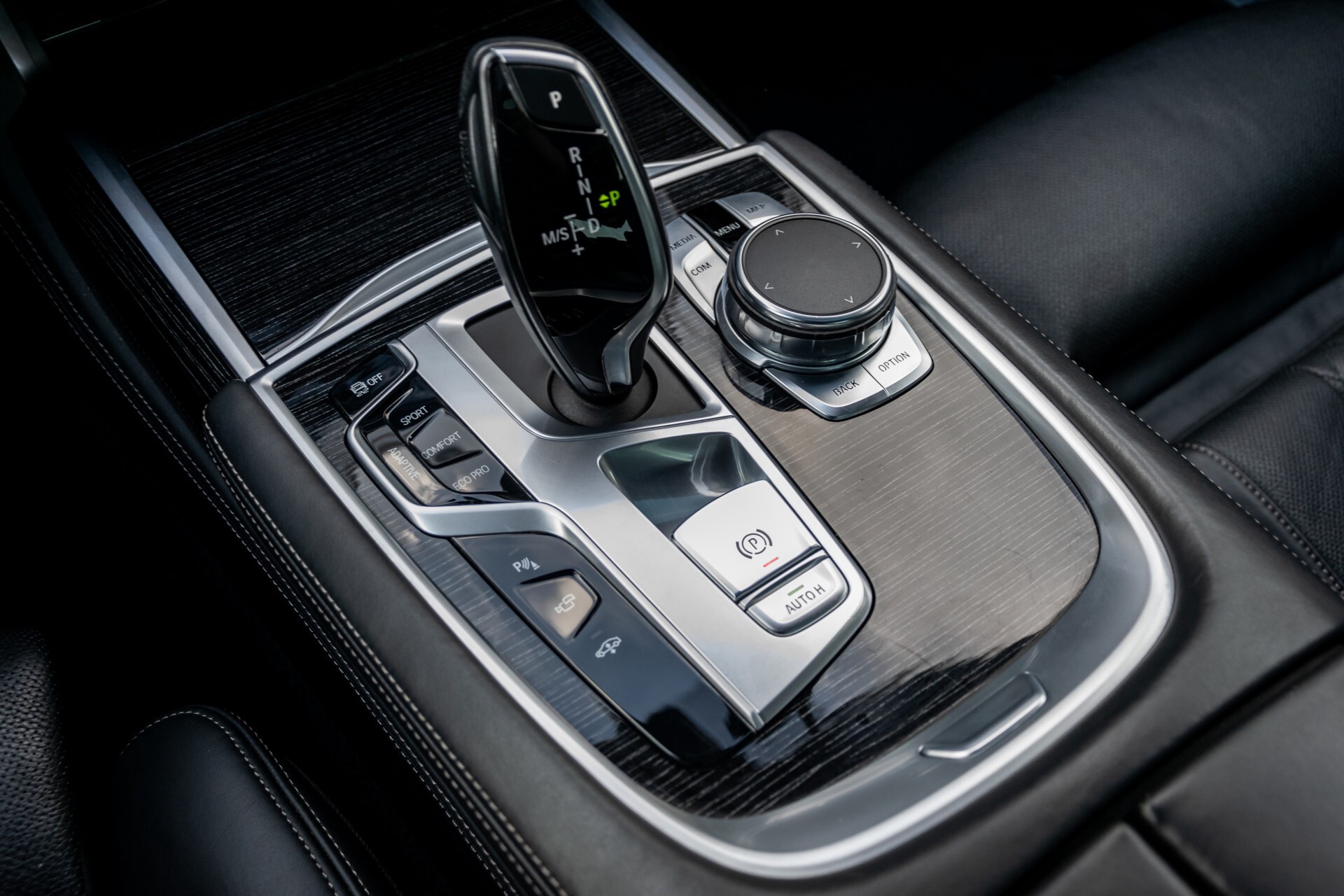 BMW 7 Serie 740d xDrive M-Sport High Executive Full Options Aut8 Foto 28