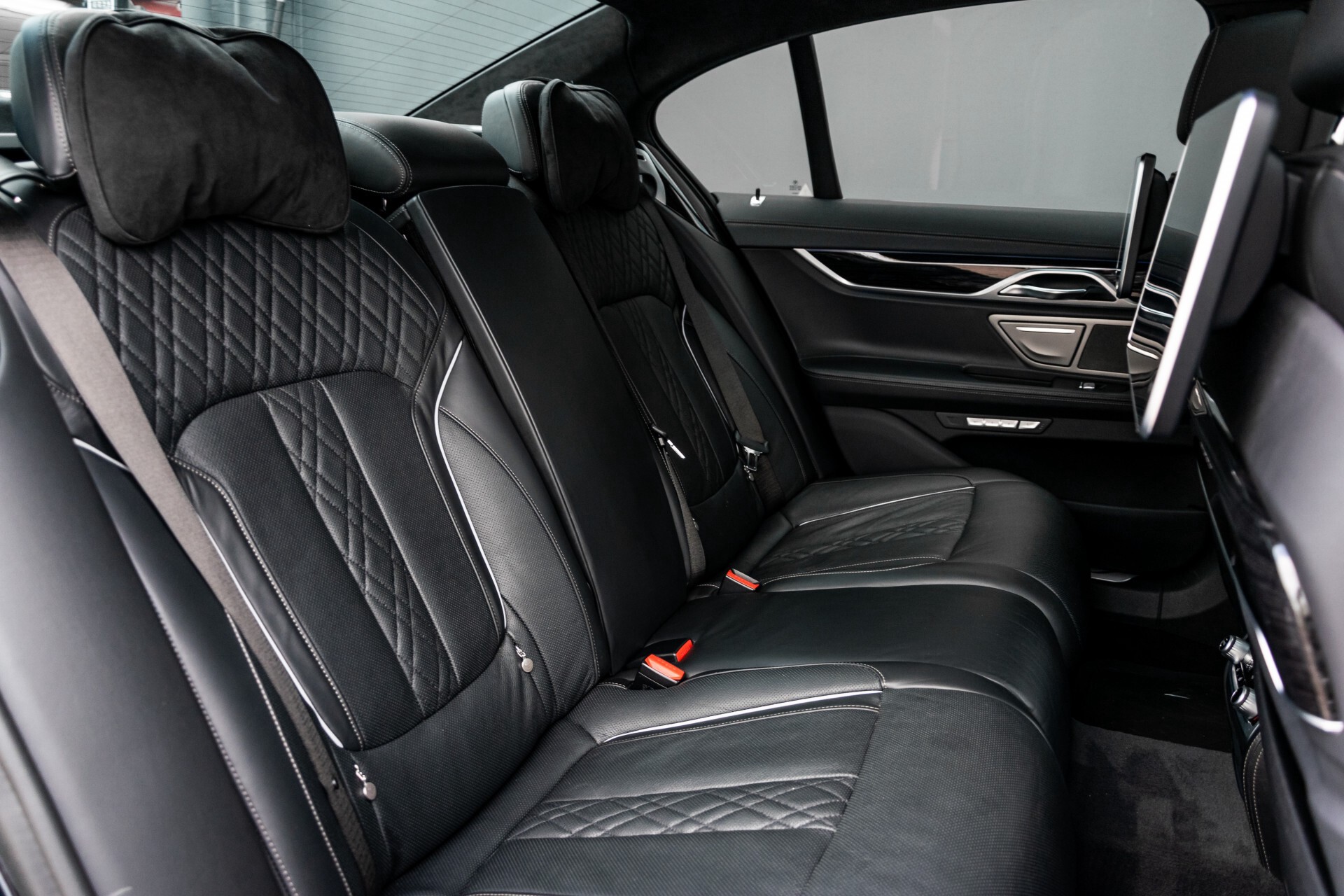 BMW 7 Serie 740d xDrive M-Sport High Executive Full Options Aut8 Foto 4