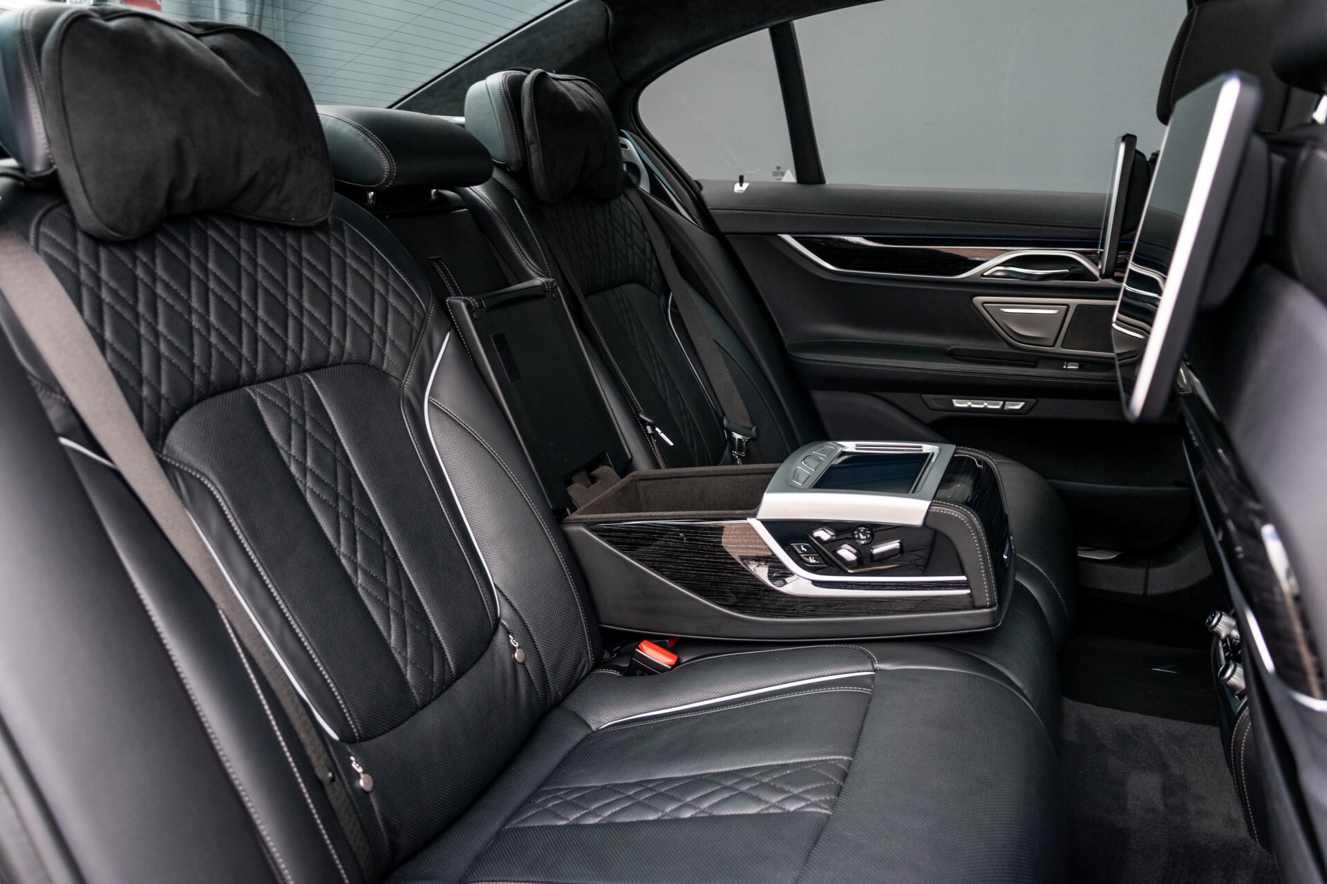 BMW 7 Serie 740d xDrive M-Sport High Executive Full Options Aut8 Foto 5