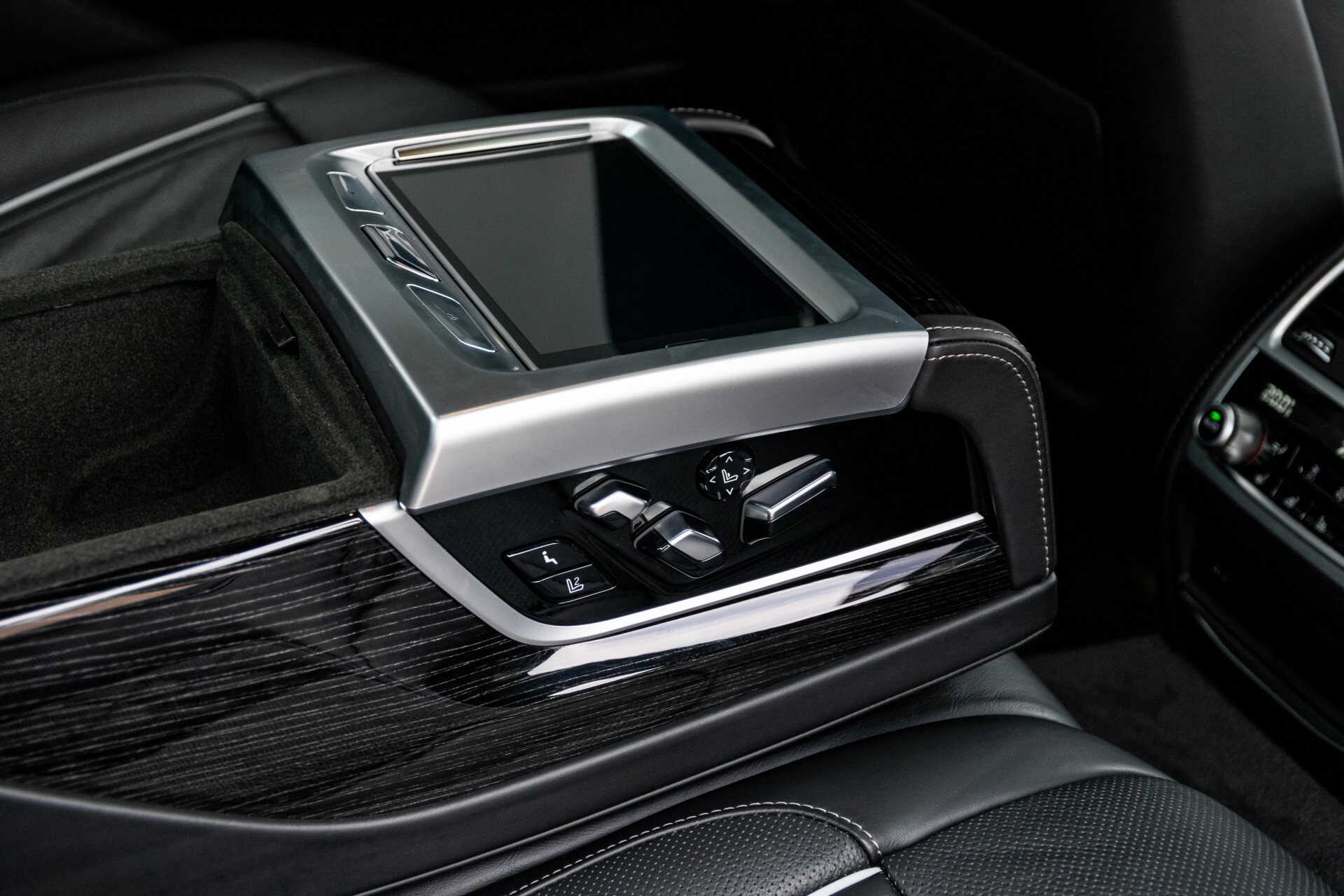 BMW 7 Serie 740d xDrive M-Sport High Executive Full Options Aut8 Foto 54