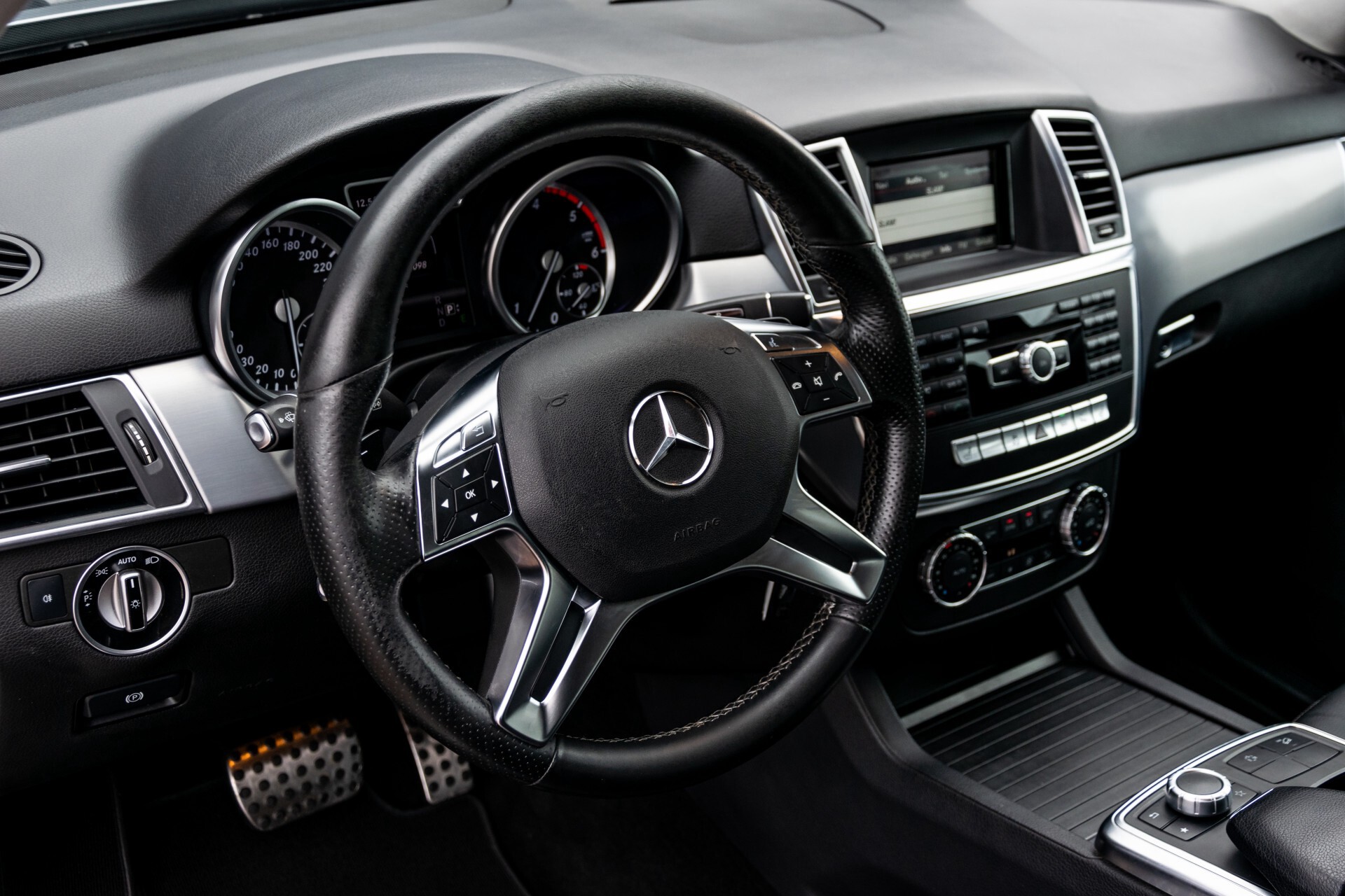 Mercedes-Benz M-Klasse 250 Bluetec 4-M AMG/Wegkl-Trekhaak/ILS/Sportpakket Aut7 Foto 17