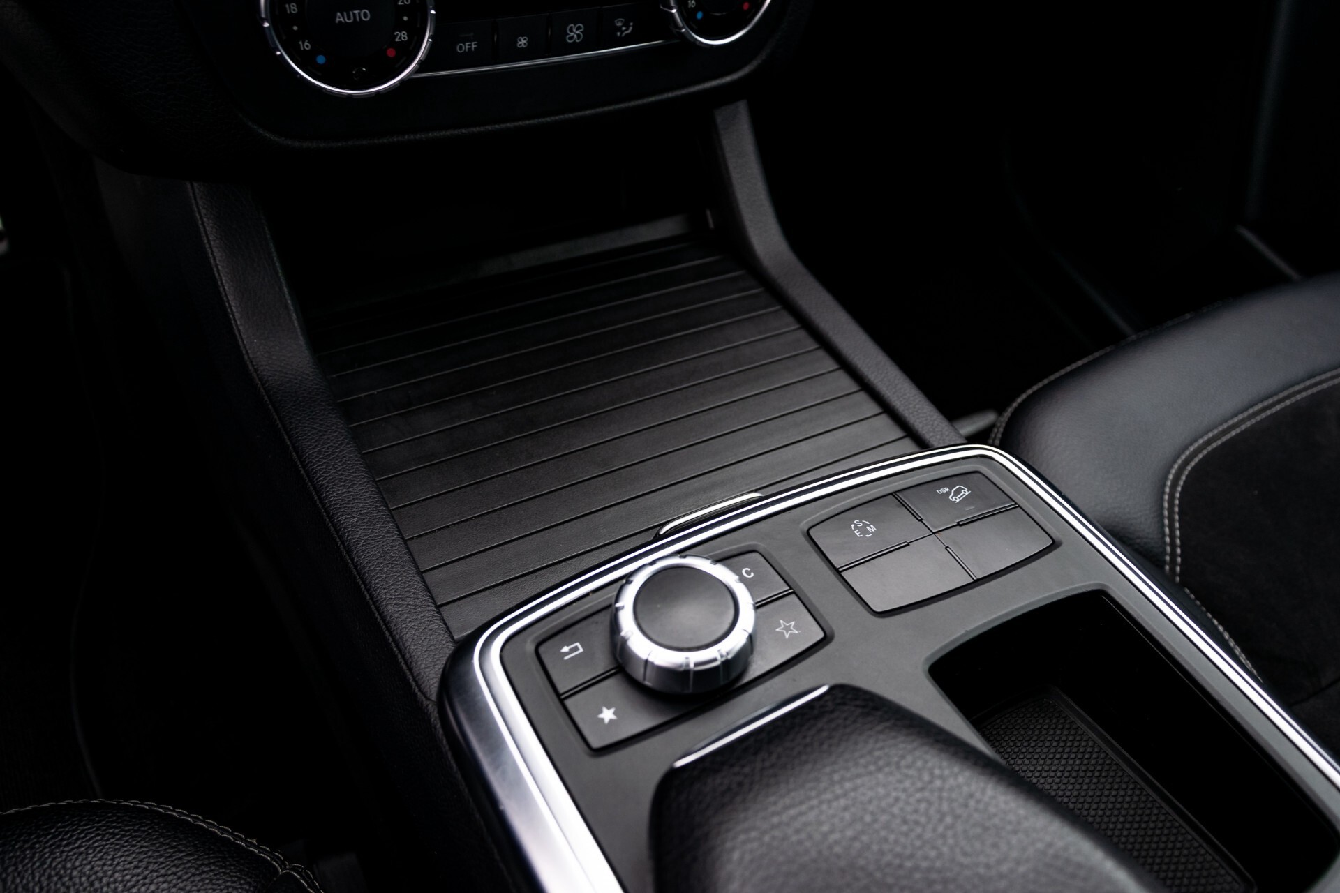 Mercedes-Benz M-Klasse 250 Bluetec 4-M AMG/Wegkl-Trekhaak/ILS/Sportpakket Aut7 Foto 30