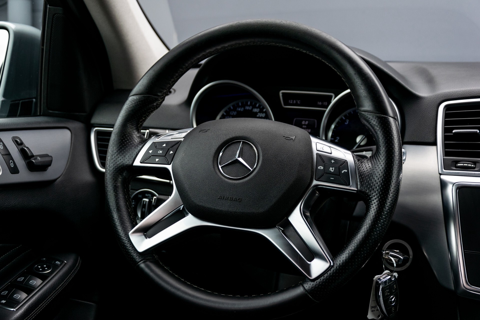 Mercedes-Benz M-Klasse 250 Bluetec 4-M AMG/Wegkl-Trekhaak/ILS/Sportpakket Aut7 Foto 8