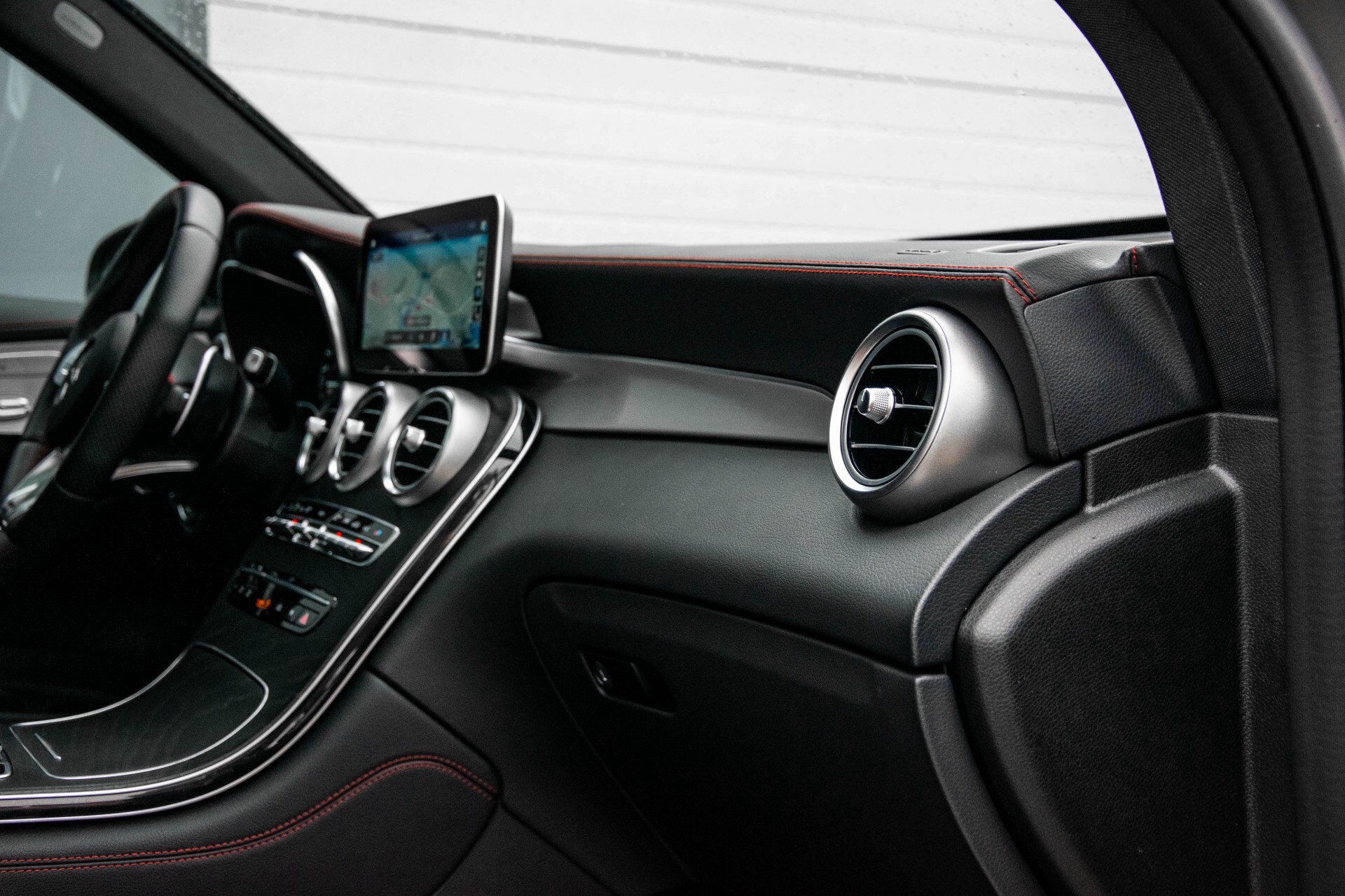 Mercedes-Benz GLC 43 AMG 4M Night Pano/Sportuitlaat/Keyless/Distronic/Widescreen/MBUX/Burmester/21"/Trekhaak Aut9 Foto 18