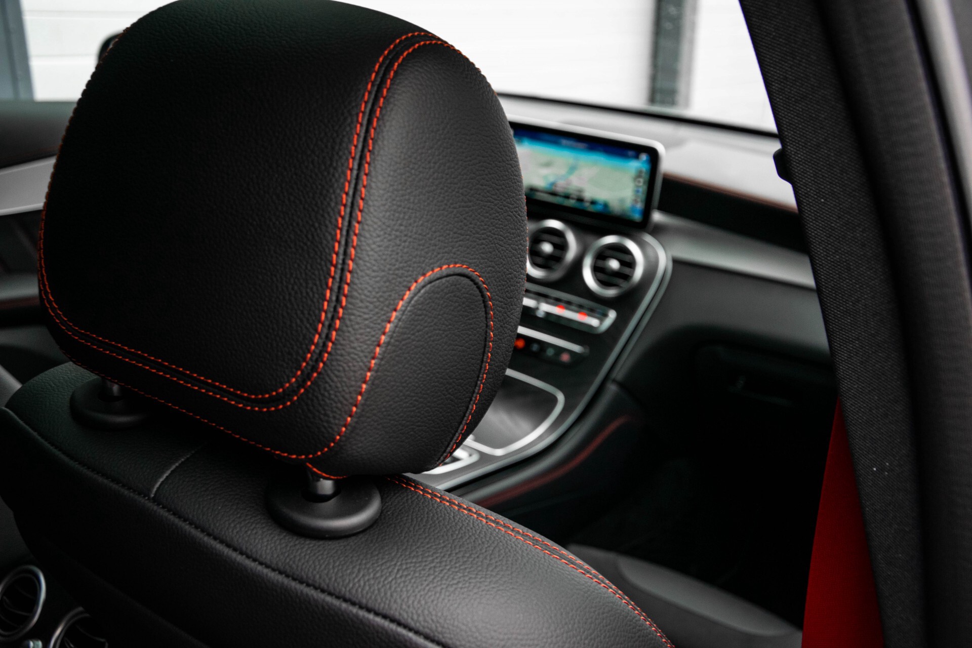 Mercedes-Benz GLC 43 AMG 4M Night Pano/Sportuitlaat/Keyless/Distronic/Widescreen/MBUX/Burmester/21"/Trekhaak Aut9 Foto 20