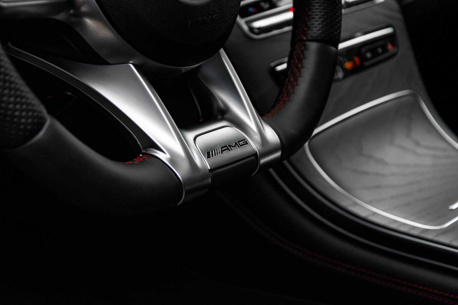 Mercedes-Benz GLC 43 AMG 4M Night Pano/Sportuitlaat/Keyless/Distronic/Widescreen/MBUX/Burmester/21"/Trekhaak Aut9 Foto 26