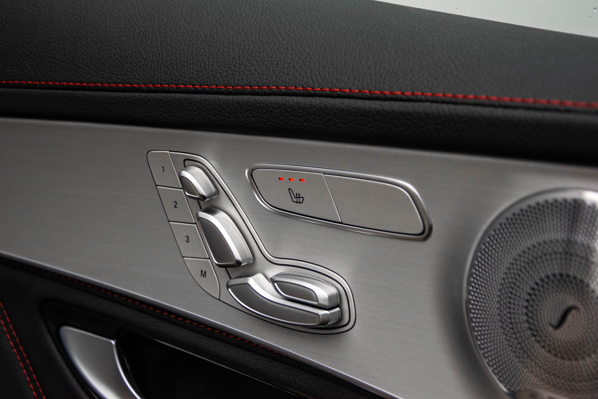 Mercedes-Benz GLC 43 AMG 4M Night Pano/Sportuitlaat/Keyless/Distronic/Widescreen/MBUX/Burmester/21"/Trekhaak Aut9 Foto 28