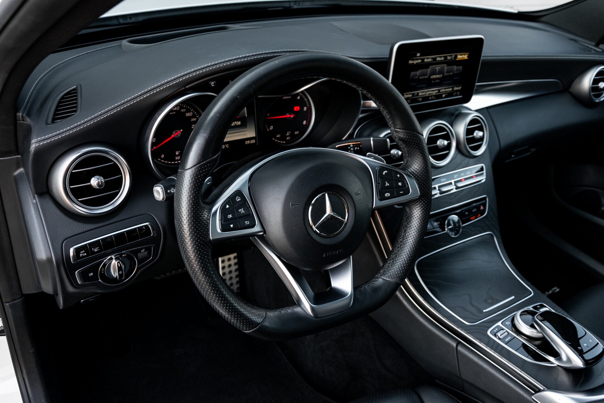 Mercedes-Benz C-Klasse Estate 220 Bluetec AMG Panorama/HUD/Memory Aut7 Foto 16