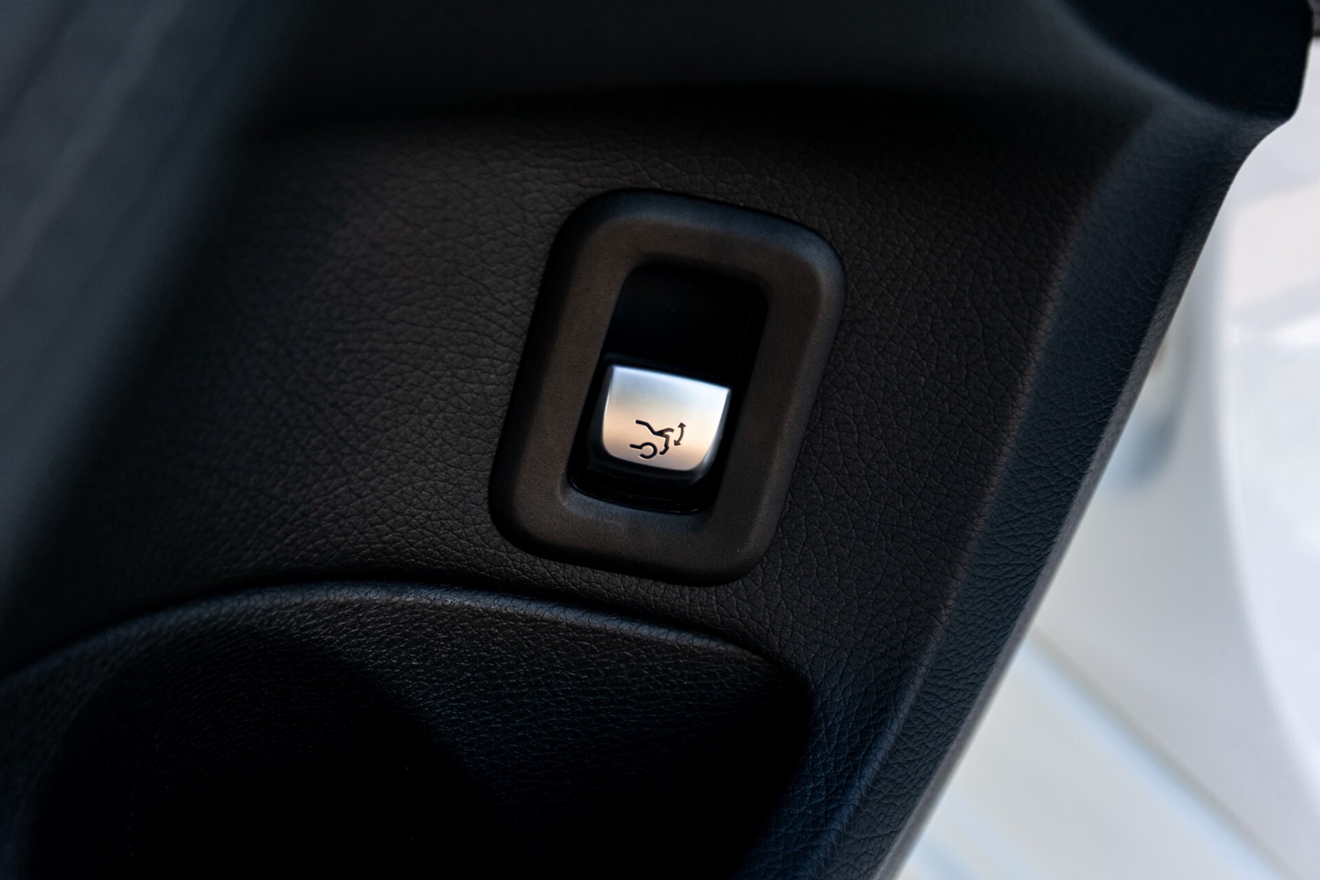 Mercedes-Benz C-Klasse Estate 220 Bluetec AMG Panorama/HUD/Memory Aut7 Foto 26