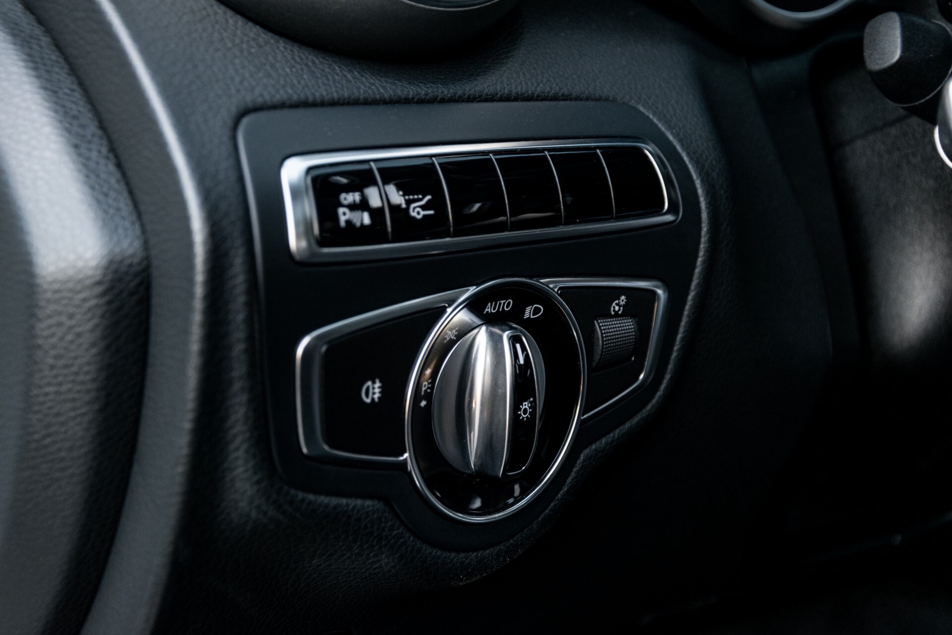 Mercedes-Benz C-Klasse Estate 220 Bluetec AMG Panorama/HUD/Memory Aut7 Foto 28