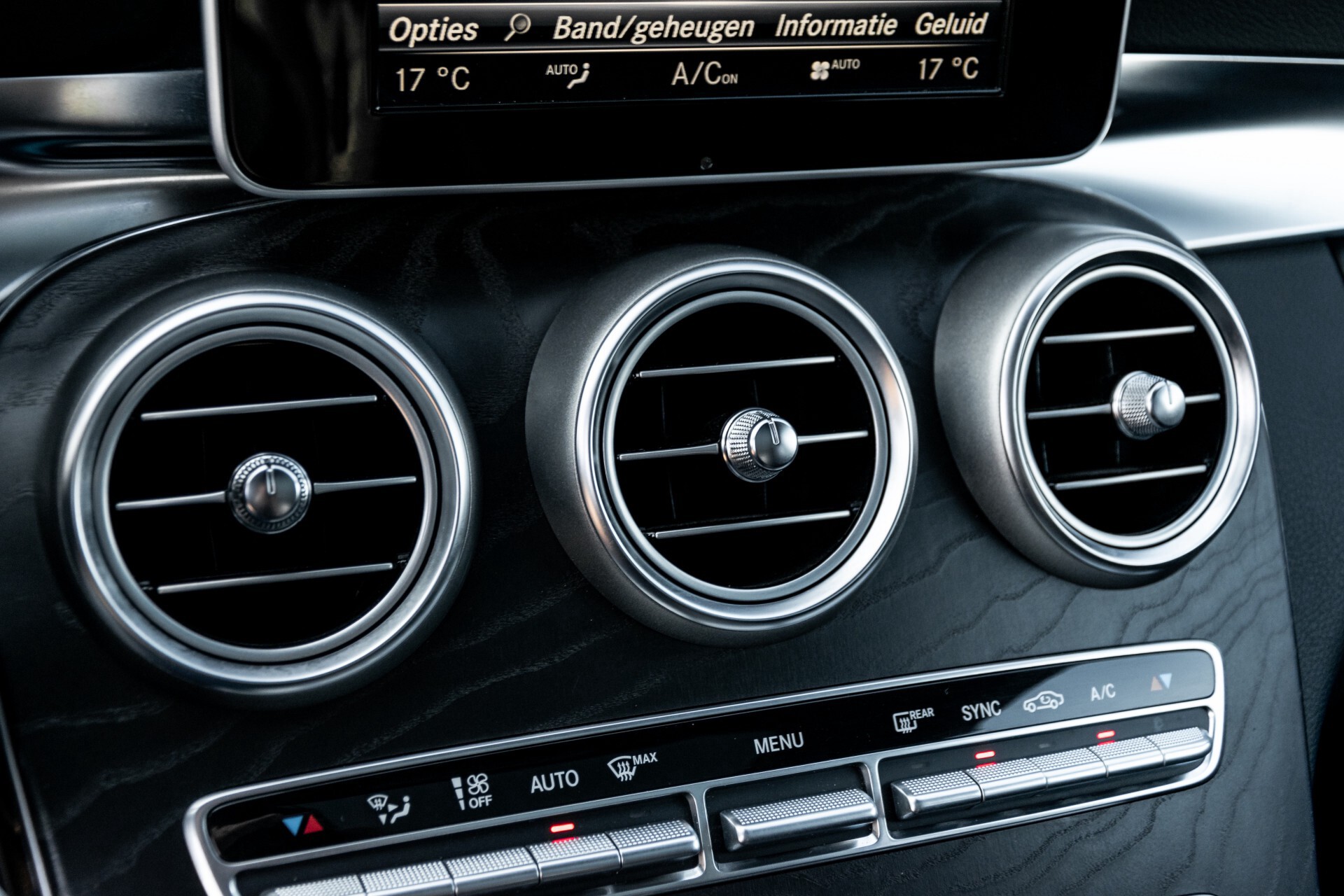 Mercedes-Benz C-Klasse Estate 220 Bluetec AMG Panorama/HUD/Memory Aut7 Foto 34