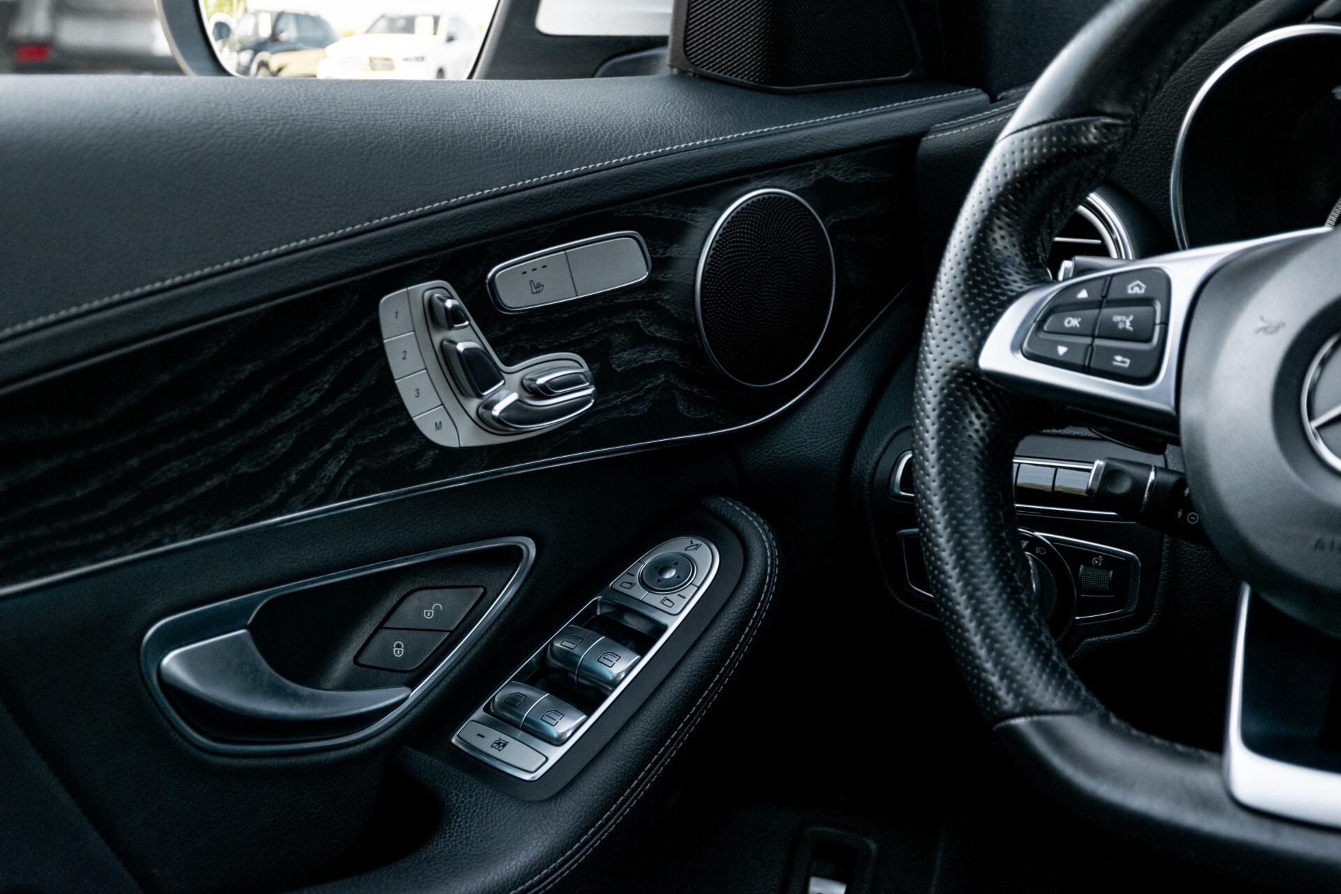 Mercedes-Benz C-Klasse Estate 220 Bluetec AMG Panorama/HUD/Memory Aut7 Foto 43