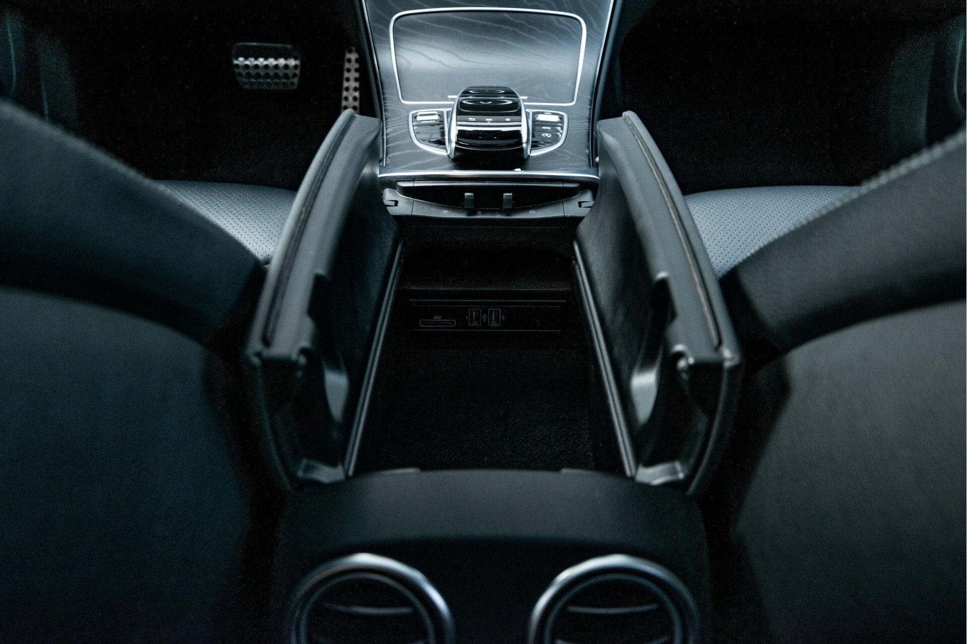 Mercedes-Benz C-Klasse Estate 220 Bluetec AMG Panorama/HUD/Memory Aut7 Foto 44