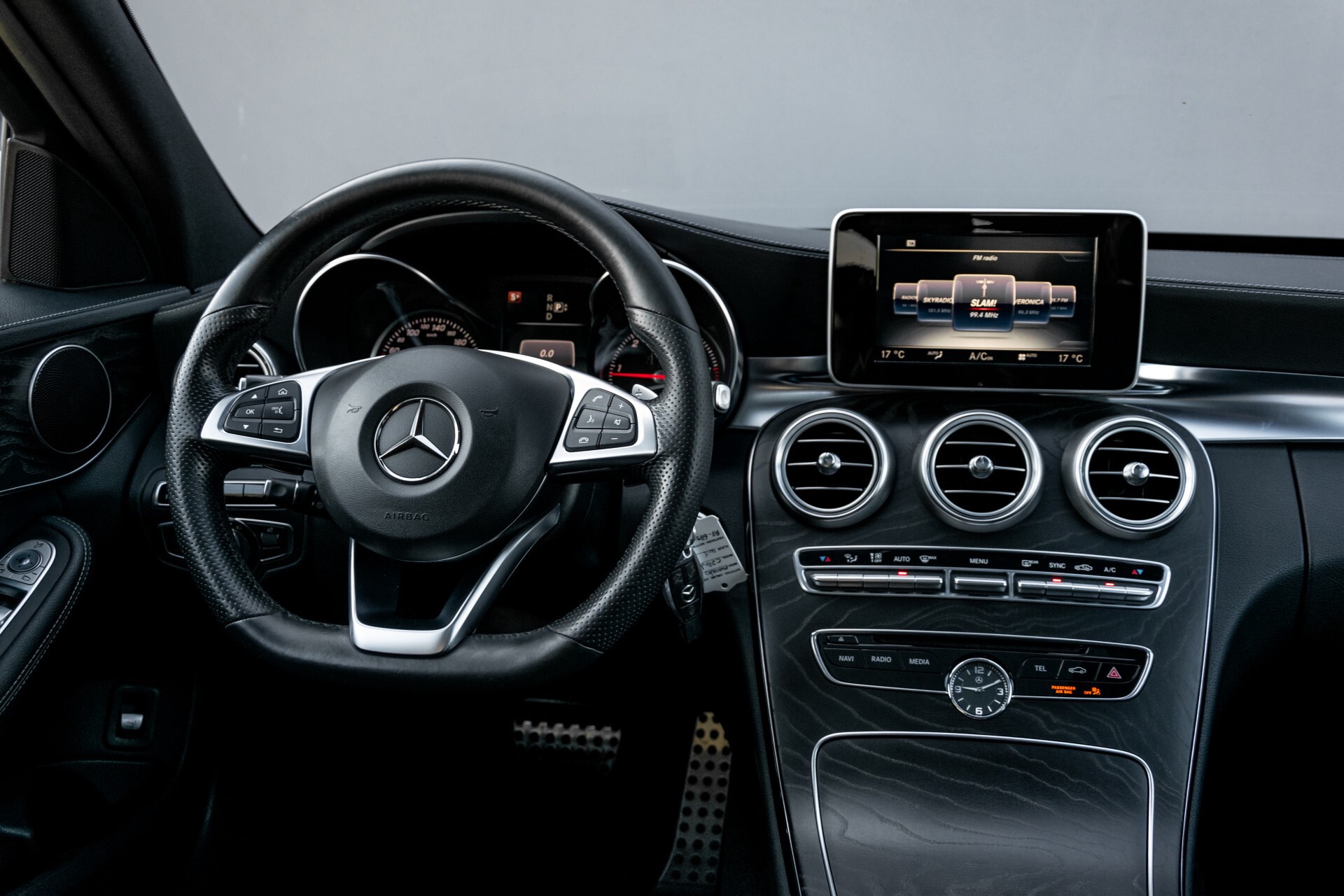 Mercedes-Benz C-Klasse Estate 220 Bluetec AMG Panorama/HUD/Memory Aut7 Foto 6