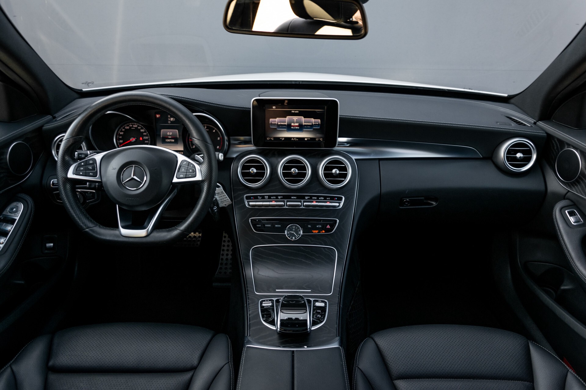 Mercedes-Benz C-Klasse Estate 220 Bluetec AMG Panorama/HUD/Memory Aut7 Foto 8