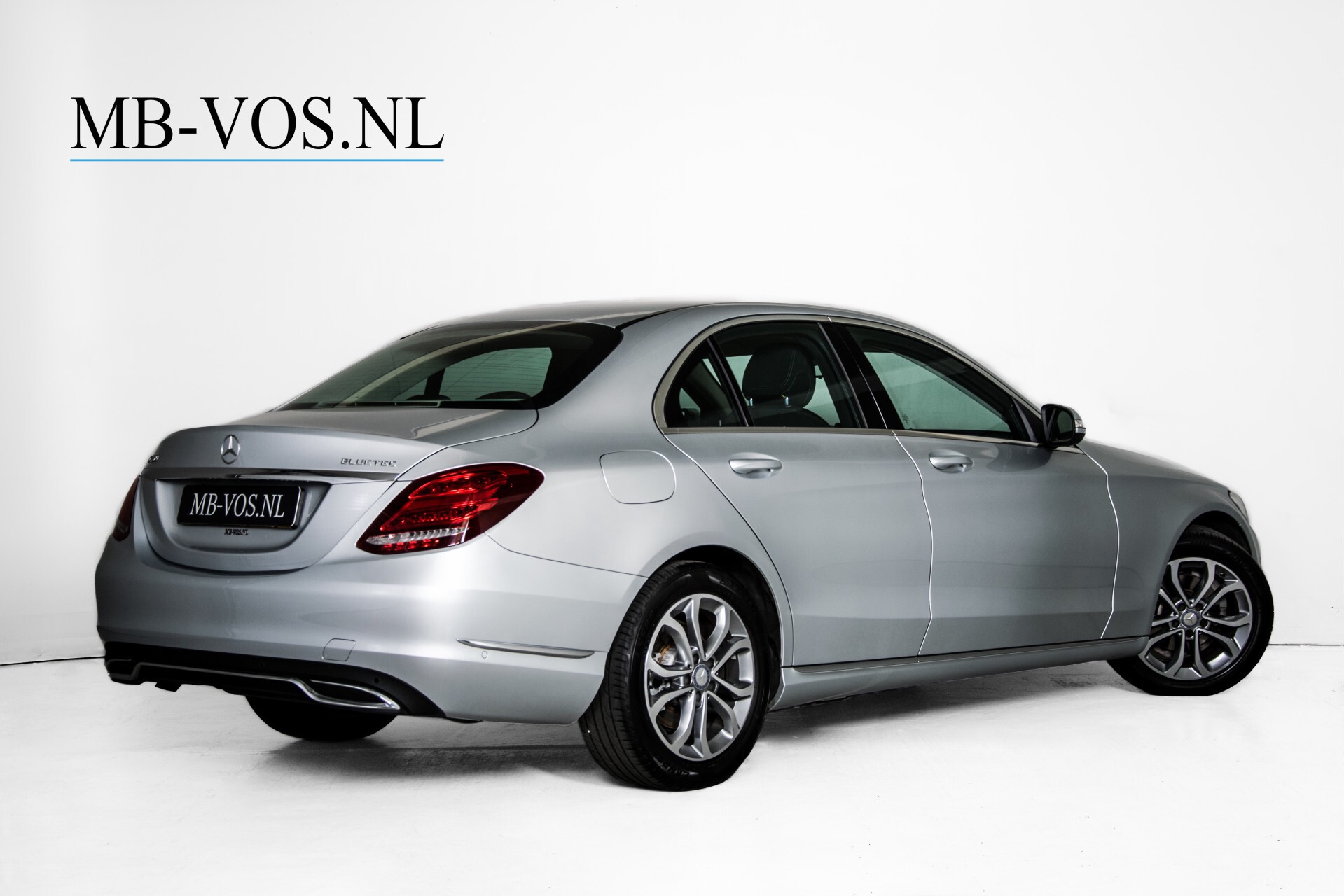 Mercedes-Benz C-Klasse 180 Bluetec Lease Edition Intelligent Light System/Cruise Control/Navi Foto 2