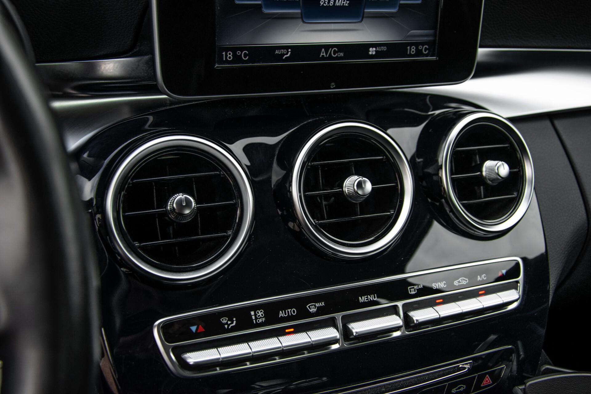 Mercedes-Benz C-Klasse 180 Bluetec Lease Edition Intelligent Light System/Cruise Control/Navi Foto 21