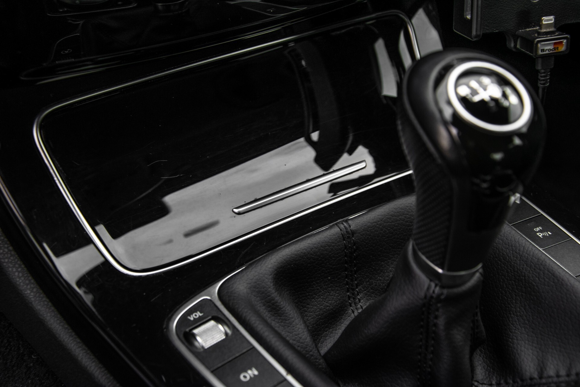 Mercedes-Benz C-Klasse 180 Bluetec Lease Edition Intelligent Light System/Cruise Control/Navi Foto 26