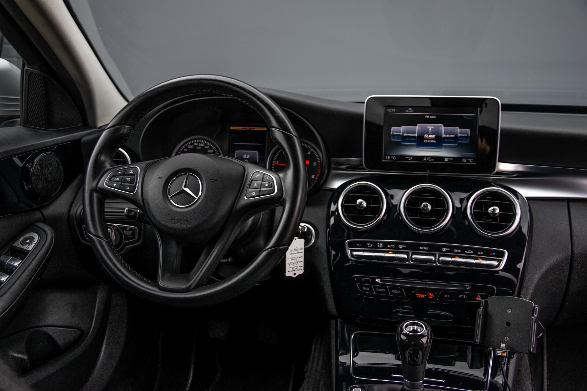 Mercedes-Benz C-Klasse 180 Bluetec Lease Edition Intelligent Light System/Cruise Control/Navi Foto 6