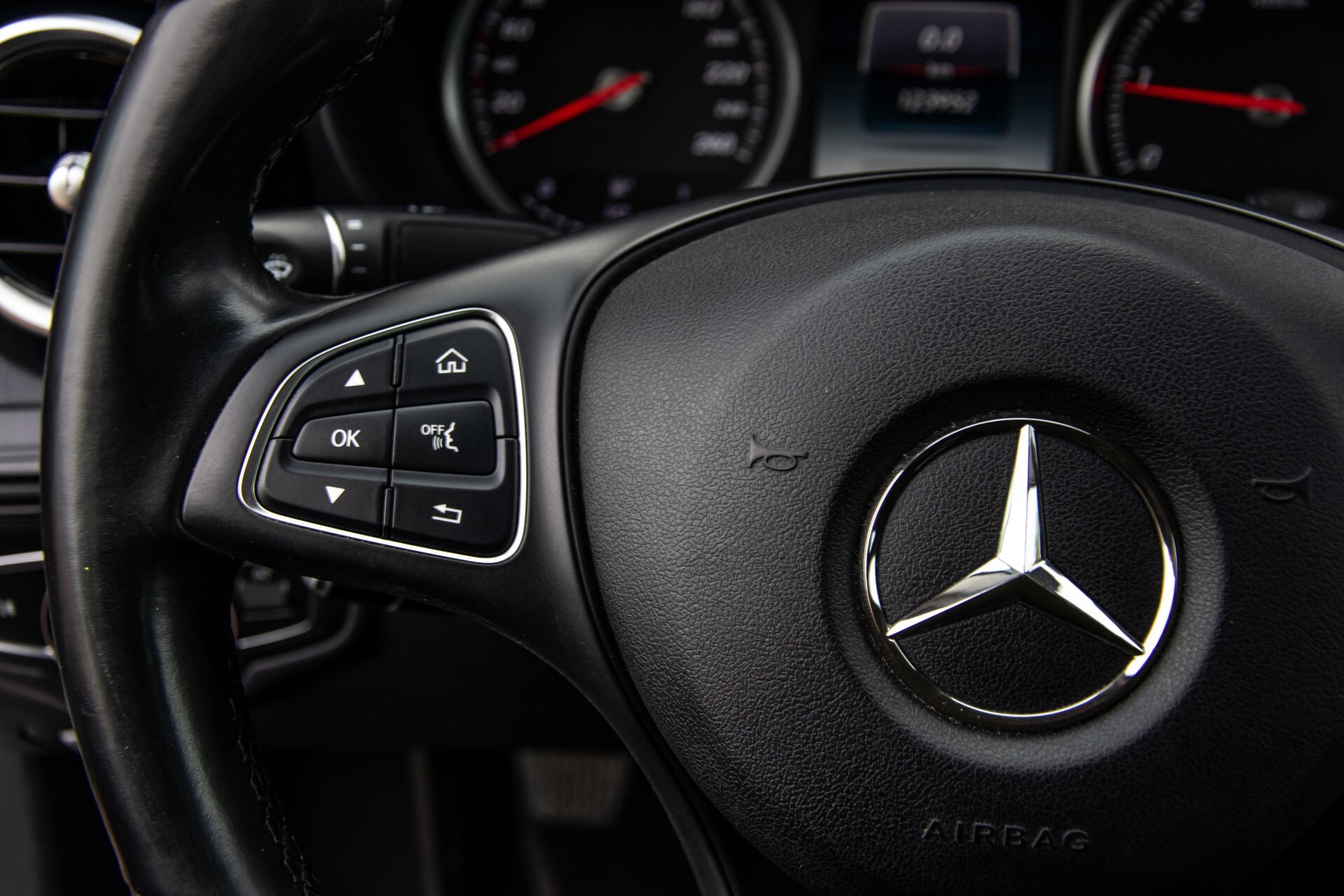 Mercedes-Benz C-Klasse 180 Bluetec Lease Edition Intelligent Light System/Cruise Control/Navi Foto 9