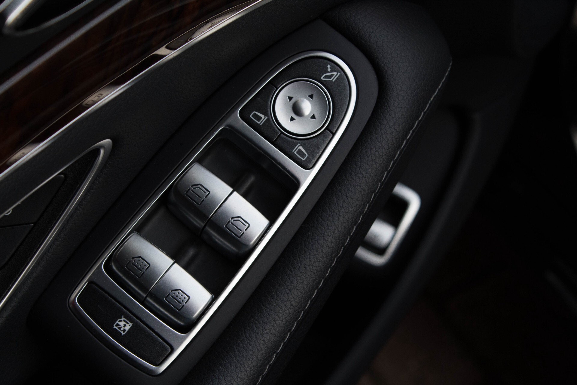 Mercedes-Benz S-Klasse 350 Bluetec Massage/Keyless/Rij-assistentie/Panorama/Nightvision/19" Aut7 Foto 22