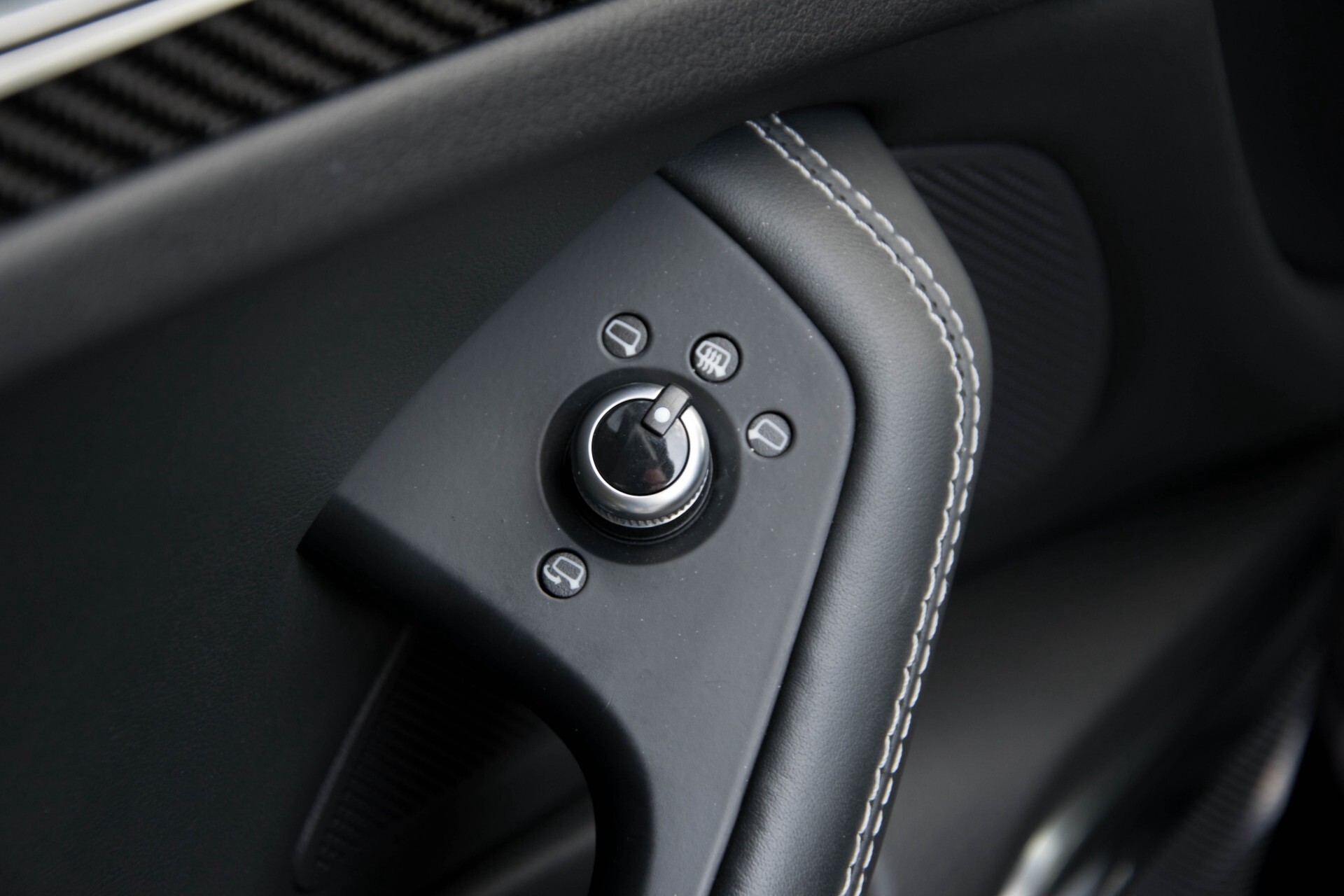 Audi RS6 Avant 4.0 TFSI Quattro B&O/Carbon/Head-Up/Nachtzicht/Exclusive/Camera/Keyless/Pano Aut8 Foto 24