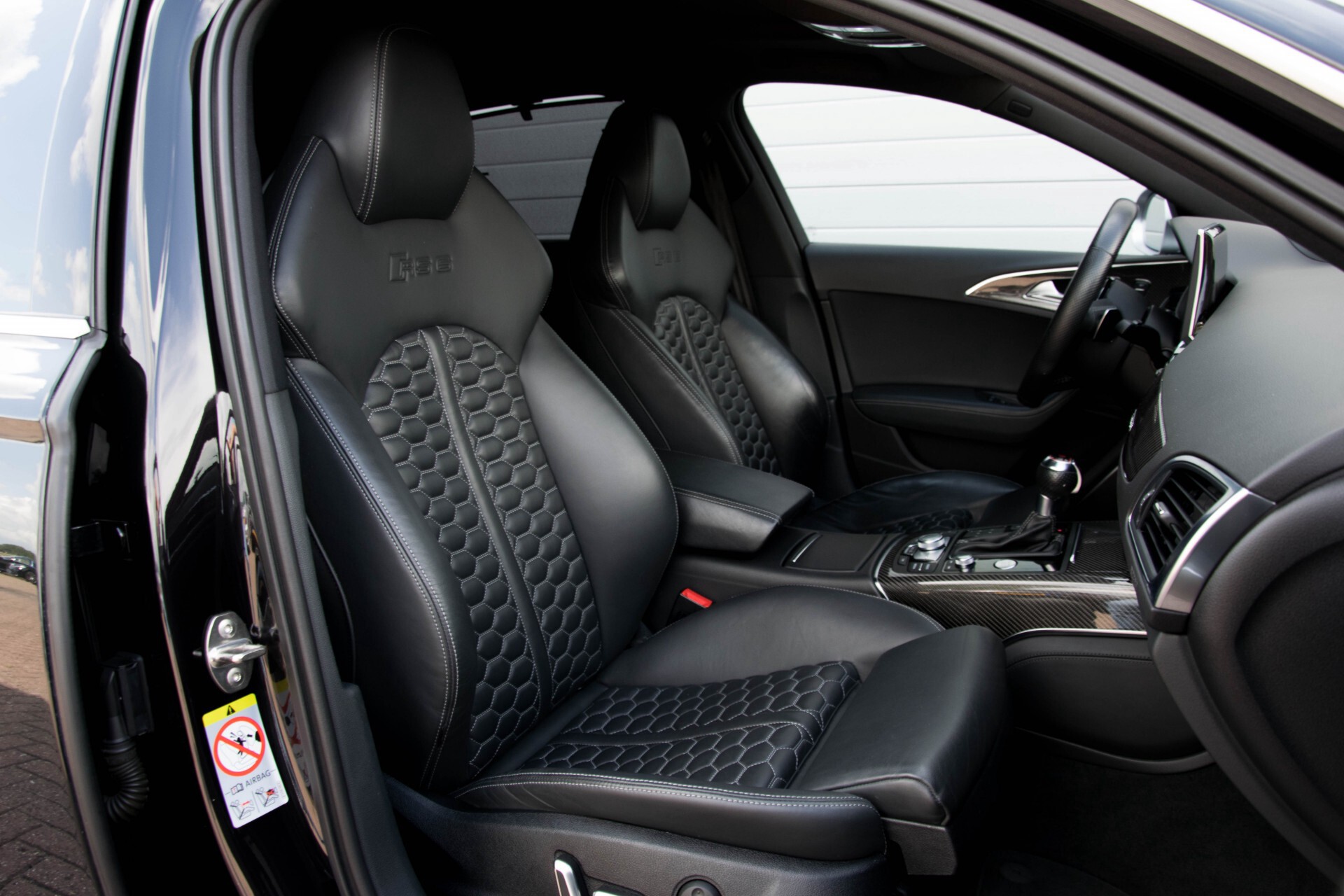 Audi RS6 Avant 4.0 TFSI Quattro B&O/Carbon/Head-Up/Nachtzicht/Exclusive/Camera/Keyless/Pano Aut8 Foto 3