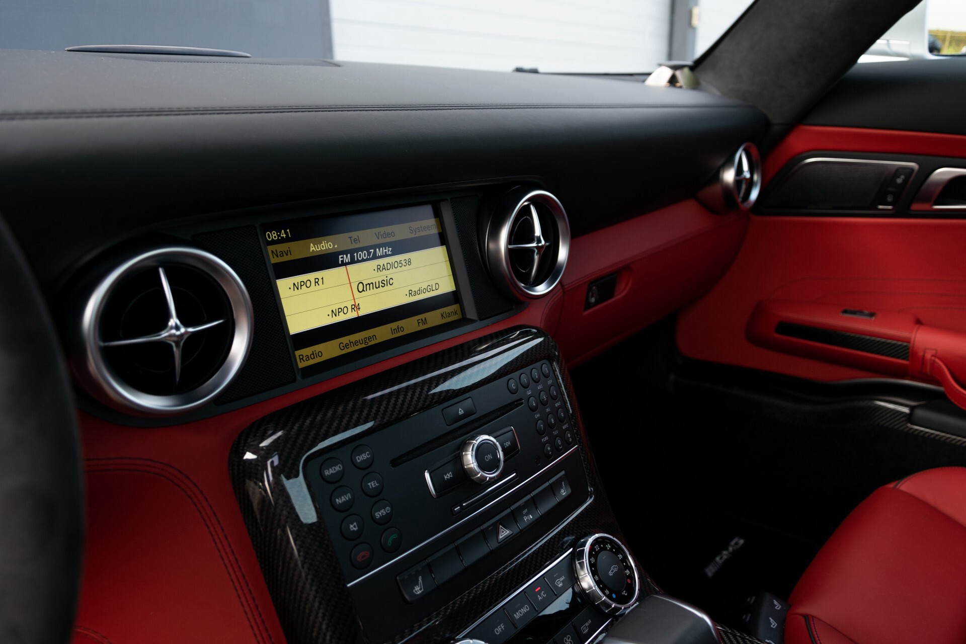 Mercedes-Benz SLS-Klasse Coupe 6.3 AMG 1ste eigenaar/NL Auto FULL OPTIONS Aut7 Foto 40