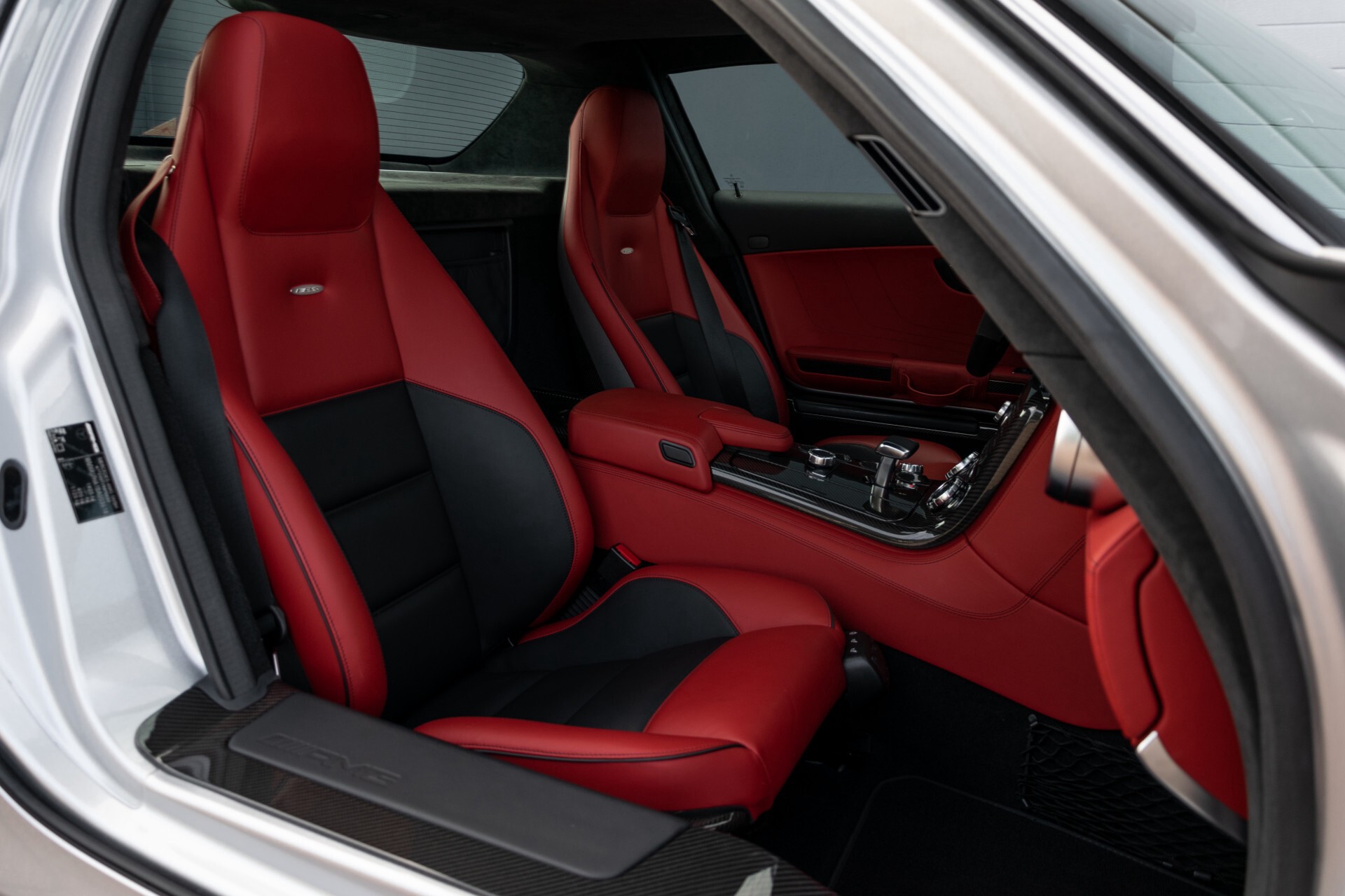 Mercedes-Benz SLS-Klasse Coupe 6.3 AMG 1ste eigenaar/NL Auto FULL OPTIONS Aut7 Foto 6